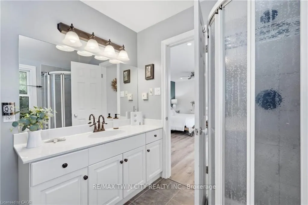 6471 Sideroad 15 Road