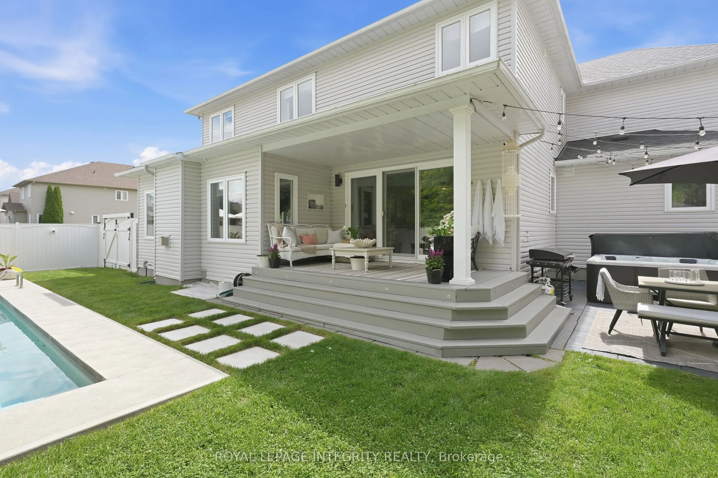 125 West Ridge Drive