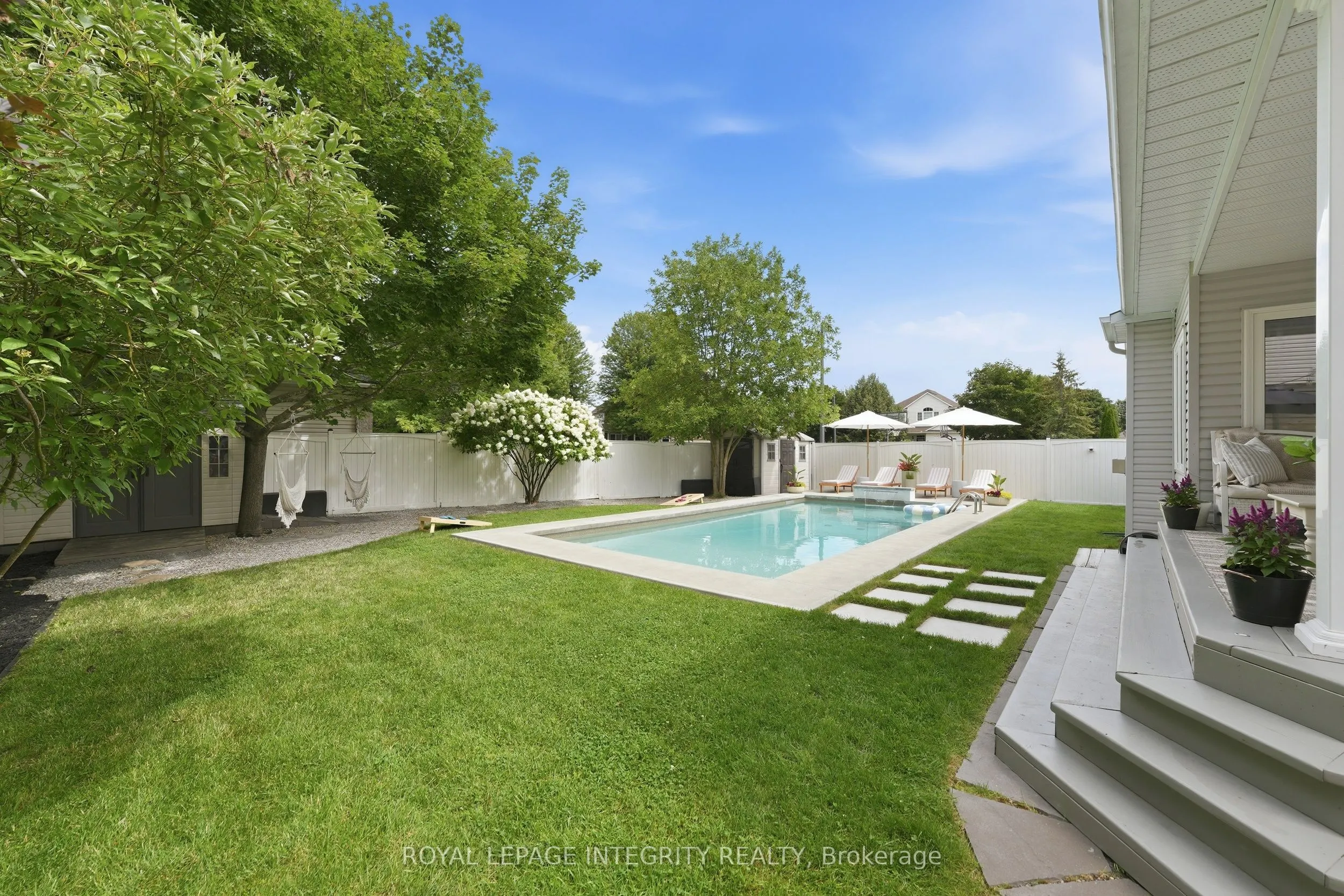125 West Ridge Drive