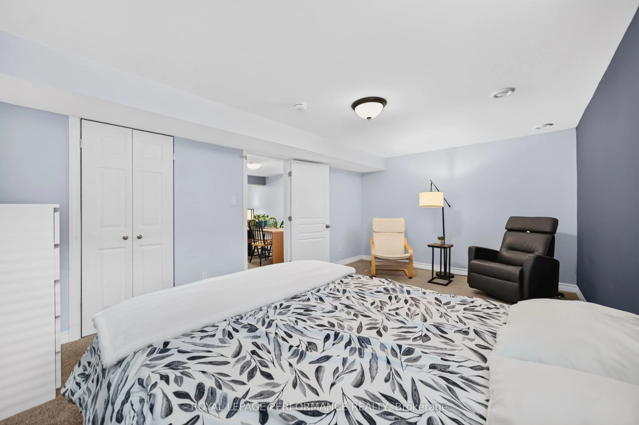 639 Robert Hill Street