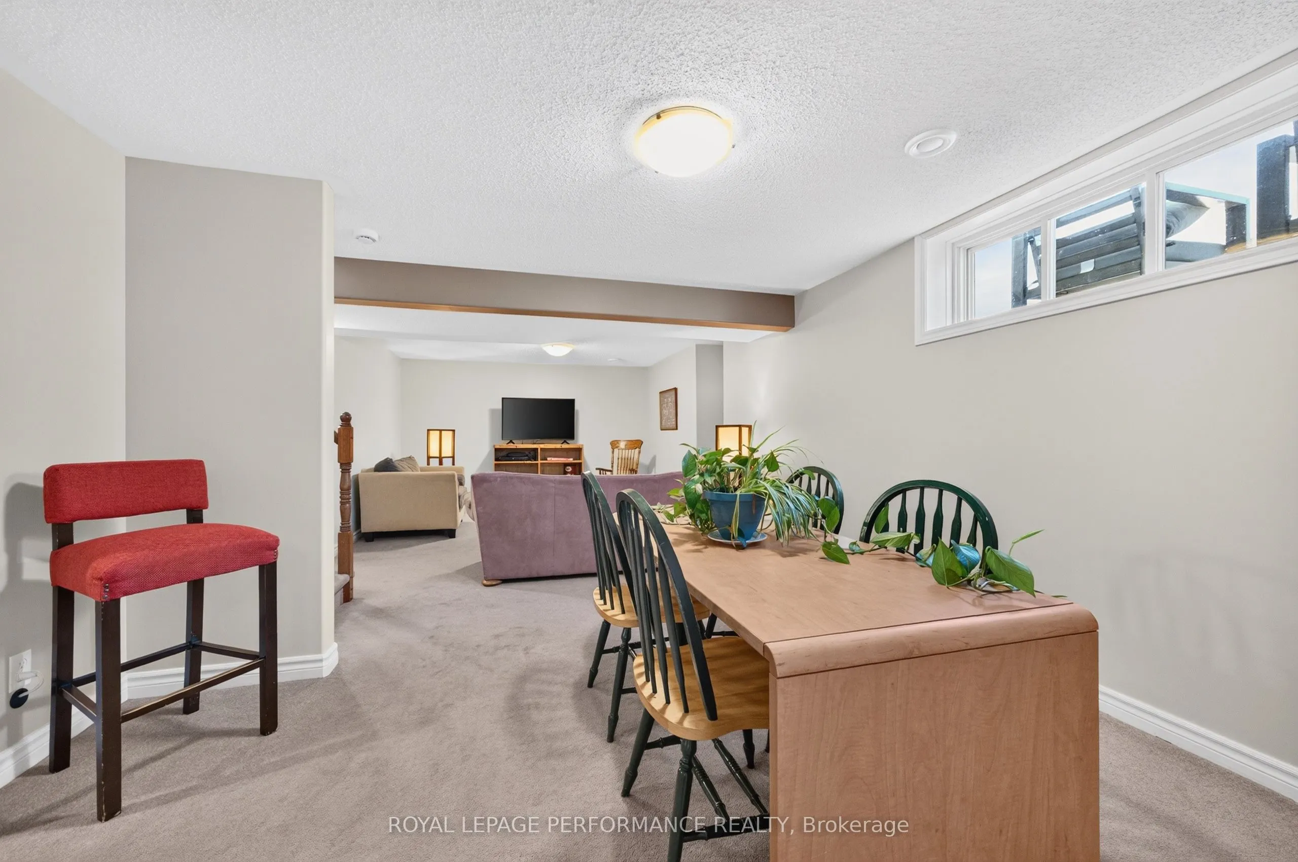 639 Robert Hill Street