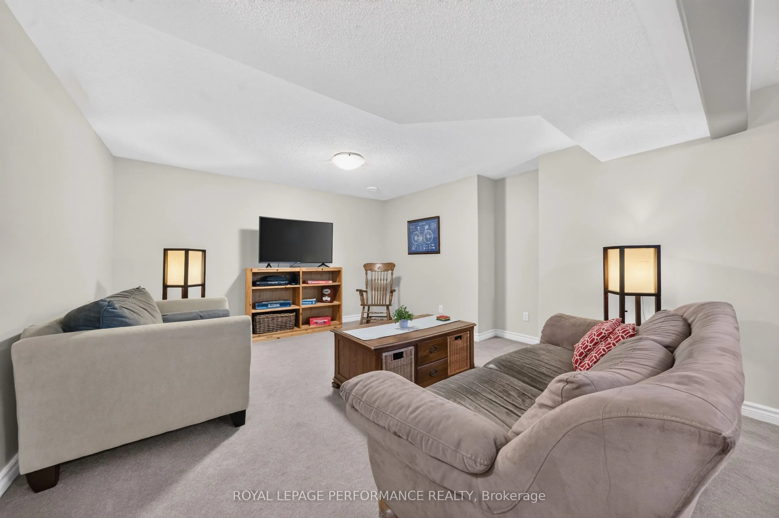 639 Robert Hill Street