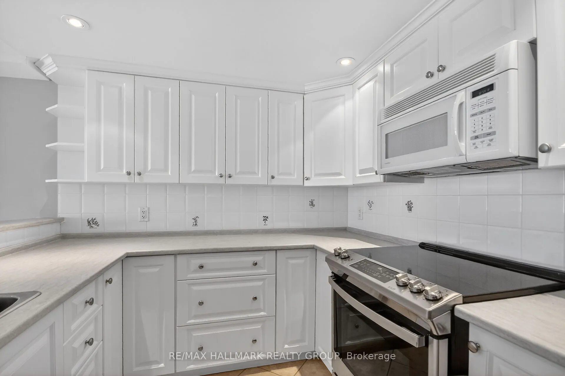 51 Robson Court #2B