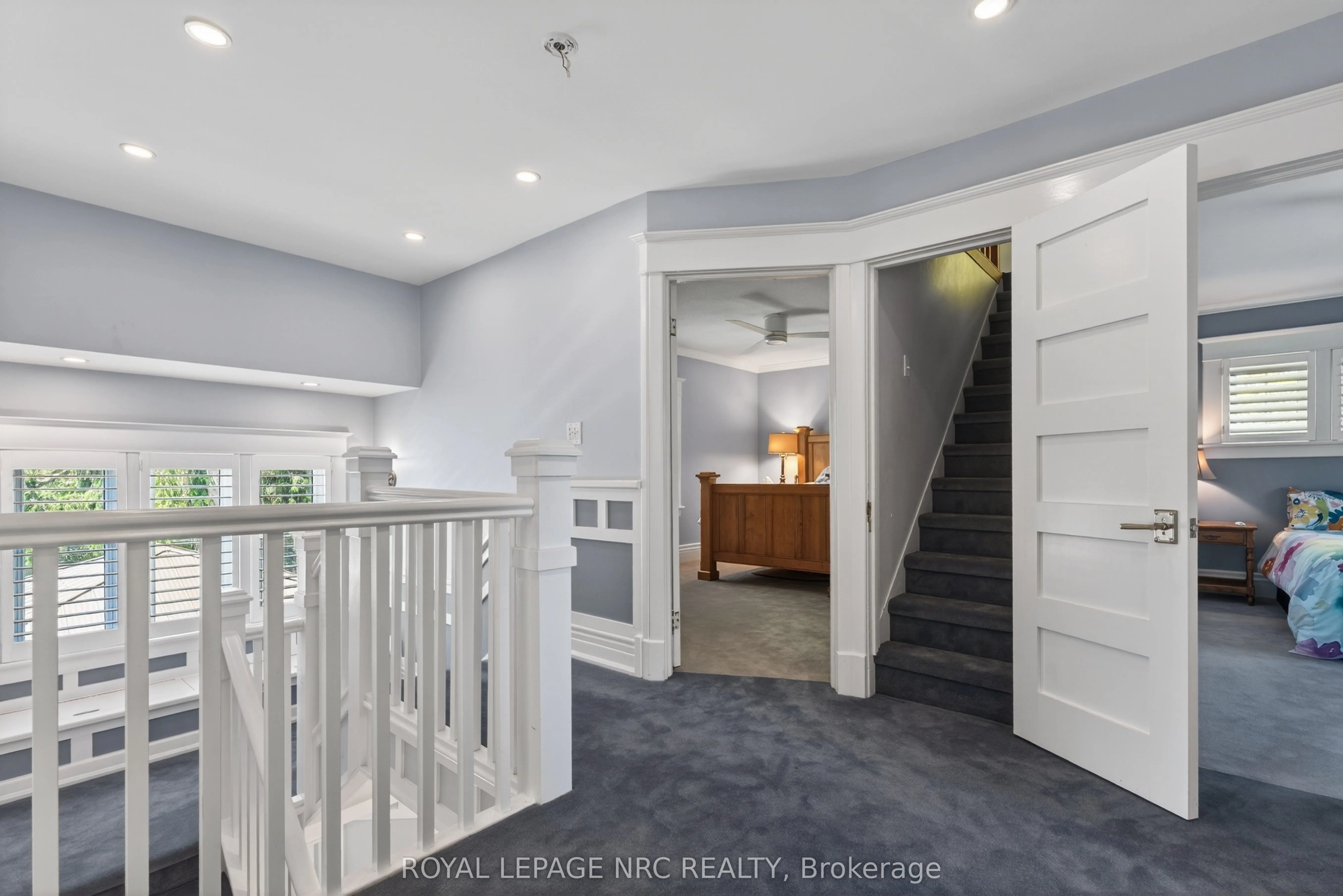 260 Main Street E