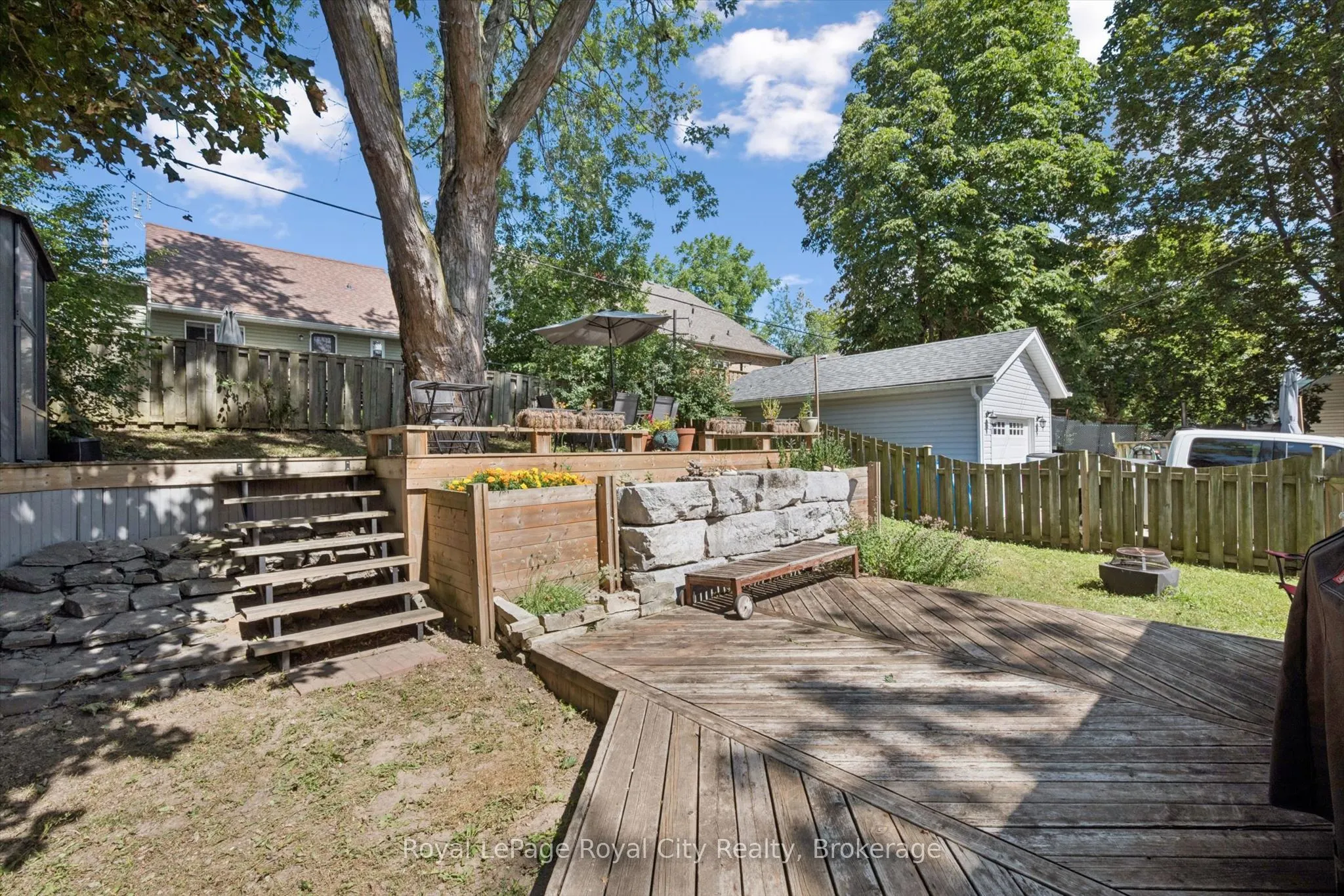 39 Ridgewood Avenue