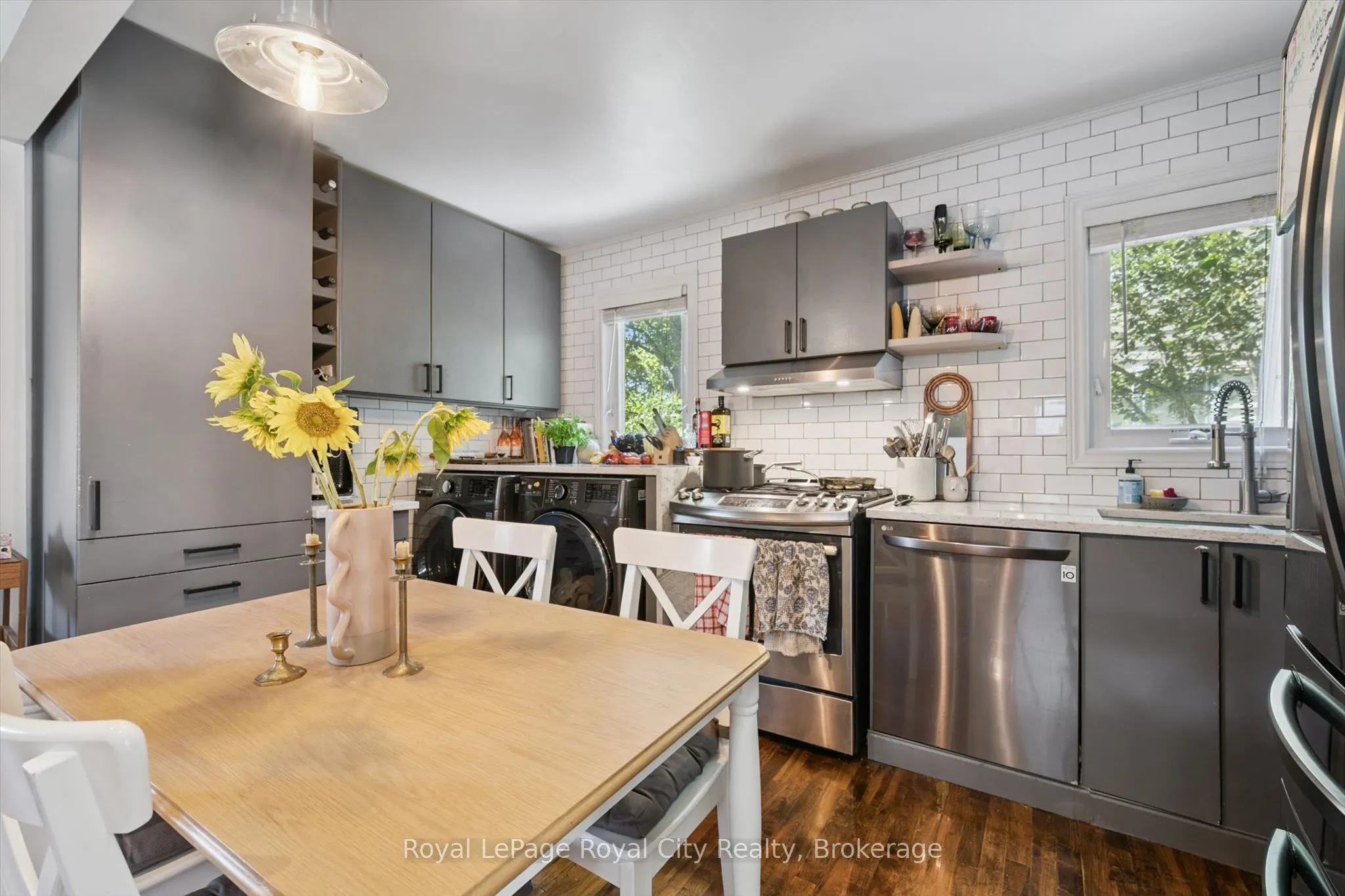 39 Ridgewood Avenue
