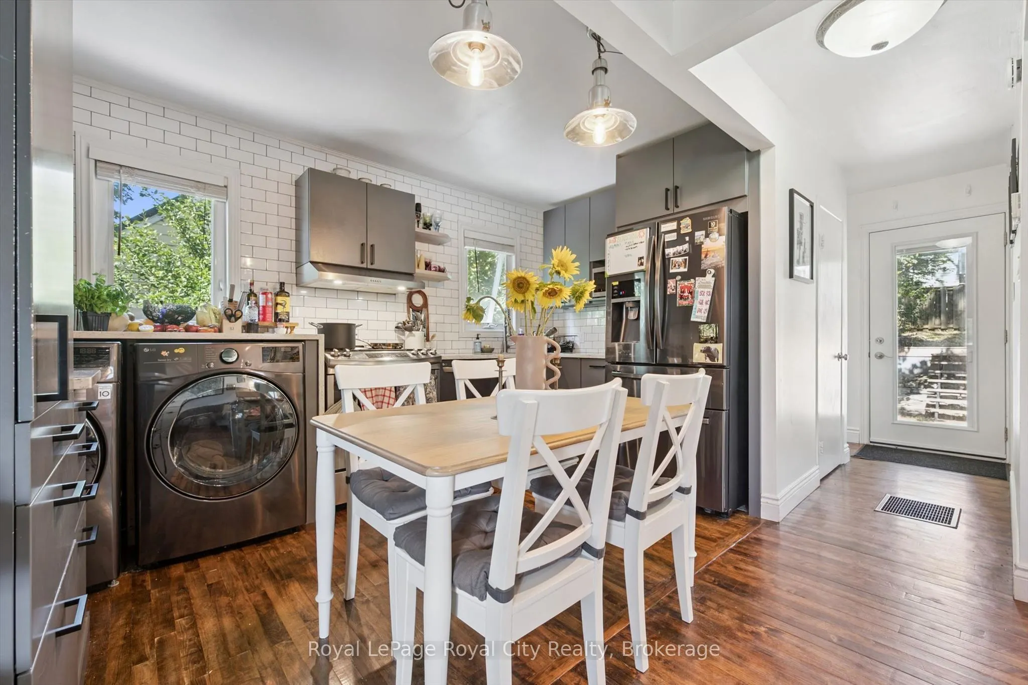 39 Ridgewood Avenue