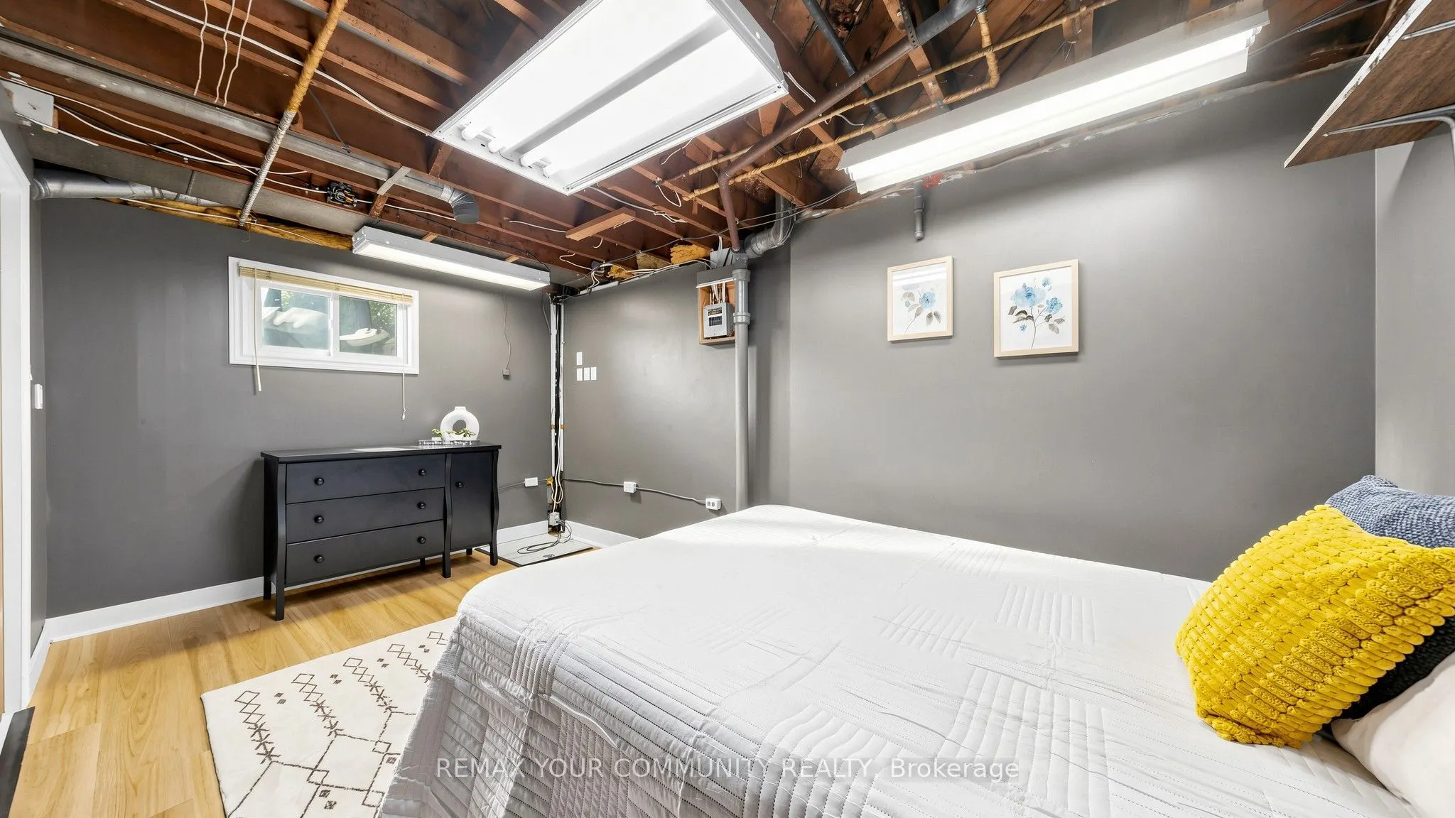 675 Lundys Lane