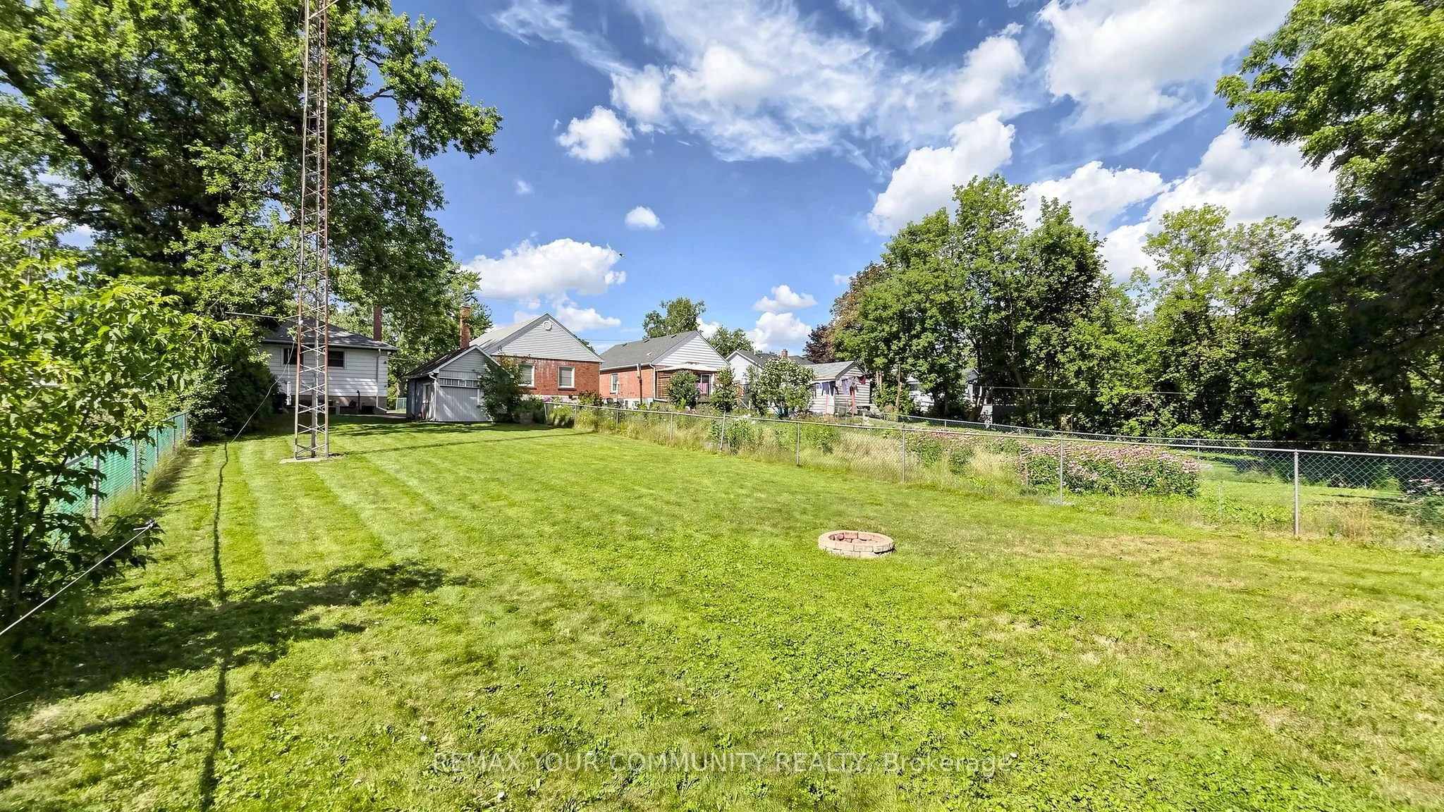 675 Lundys Lane