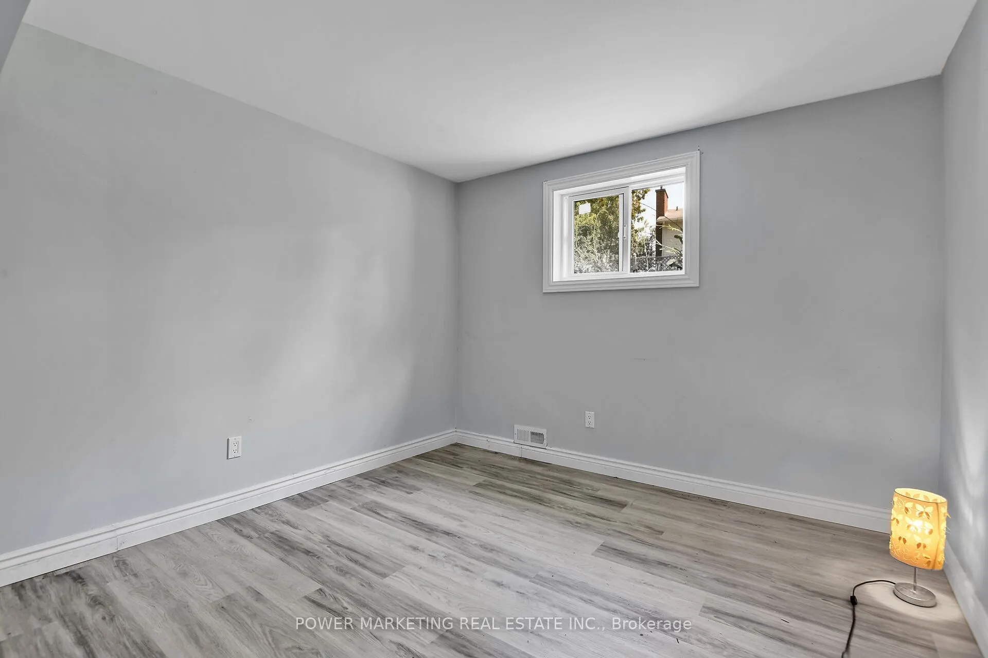 35 Tauvette Street