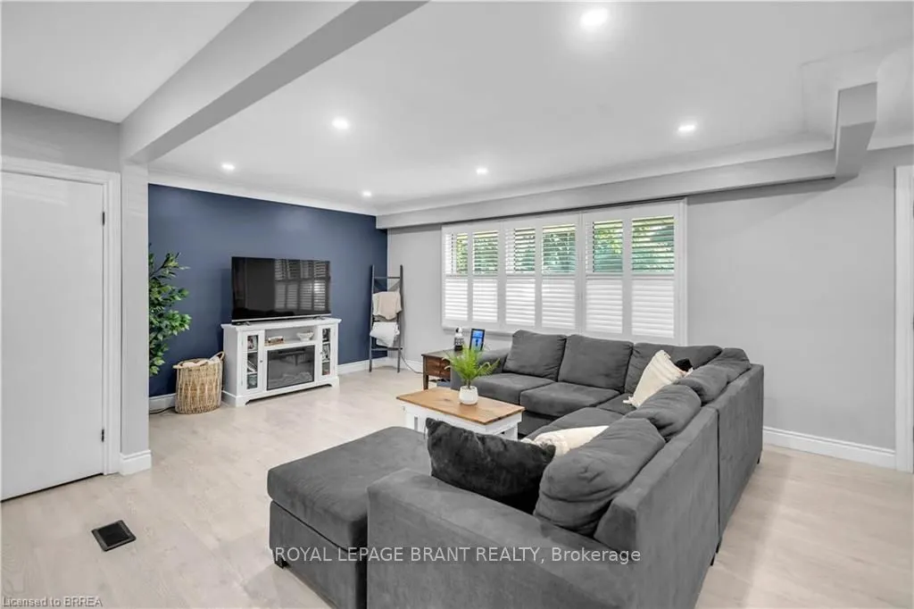 18 Kingsmount Crescent