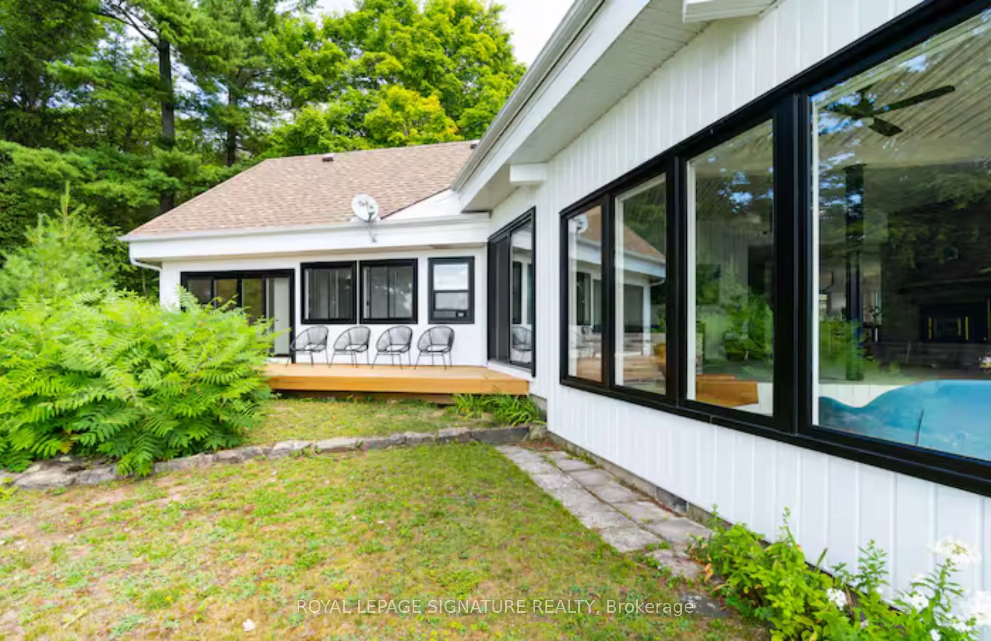 1018 Clearwater Shores Boulevard