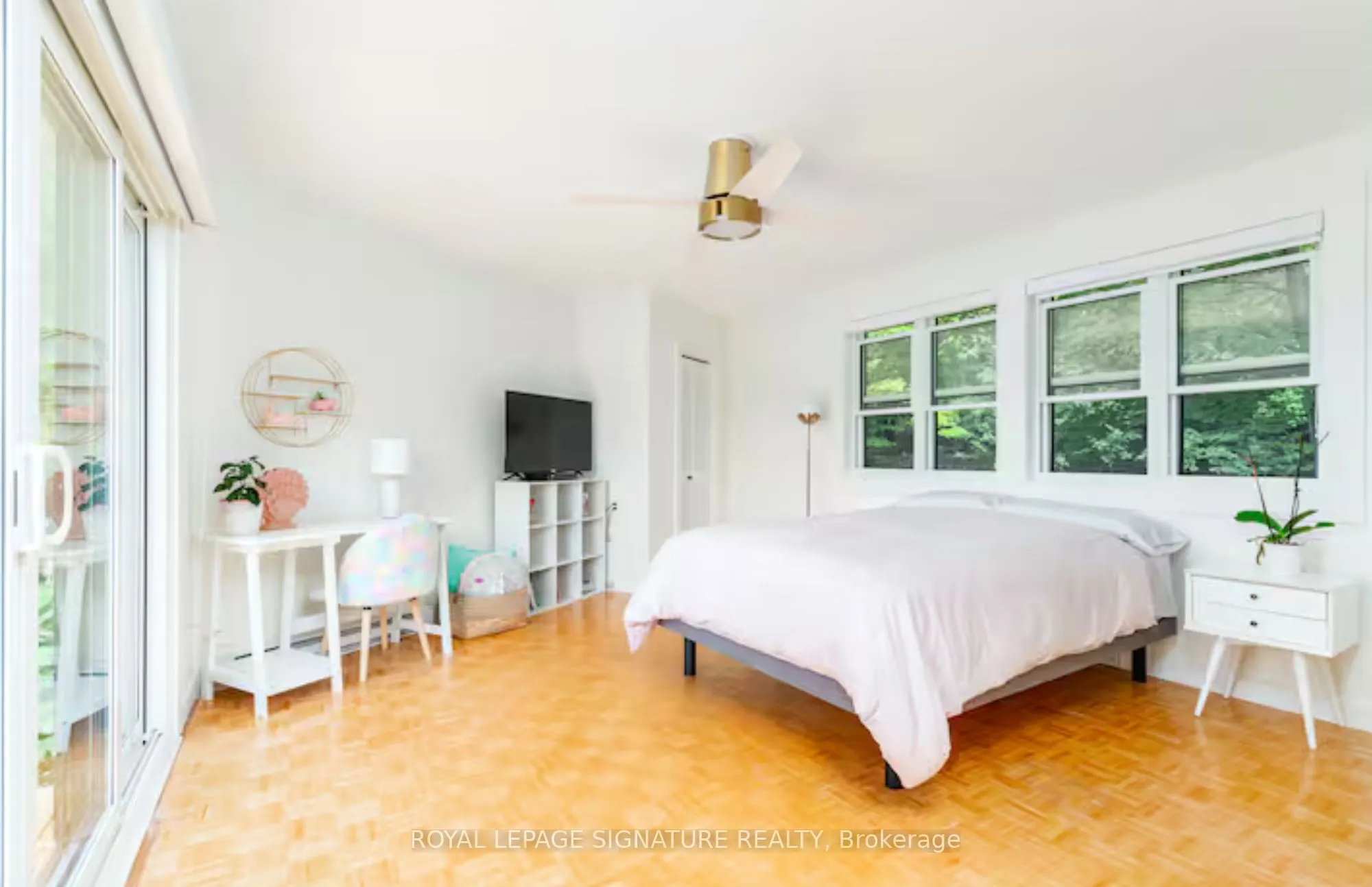 1018 Clearwater Shores Boulevard