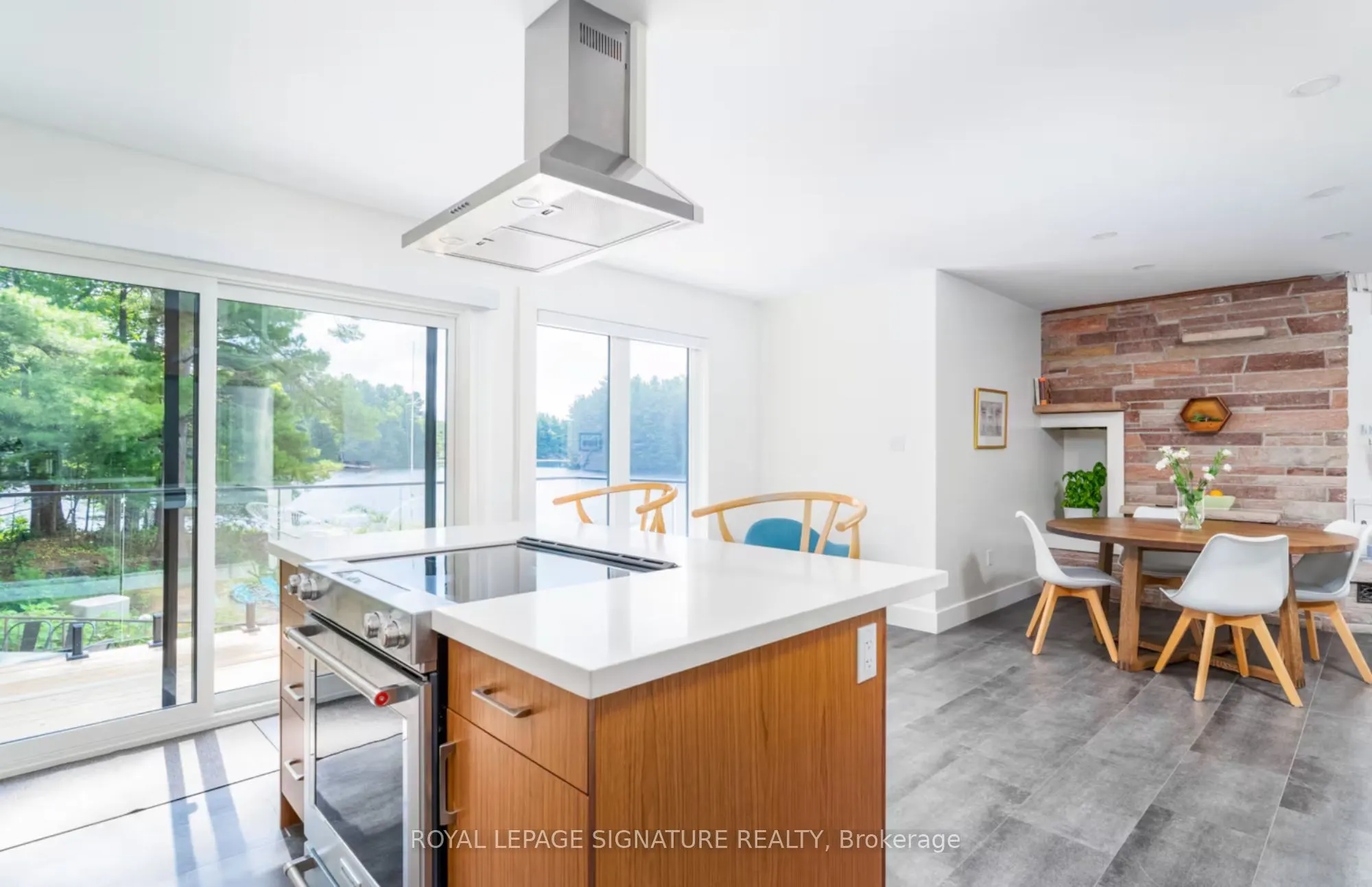 1018 Clearwater Shores Boulevard