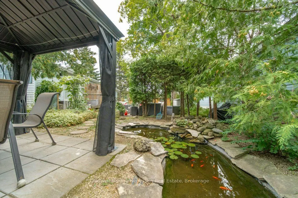 41 Trillium Beach Drive Pvt Drive