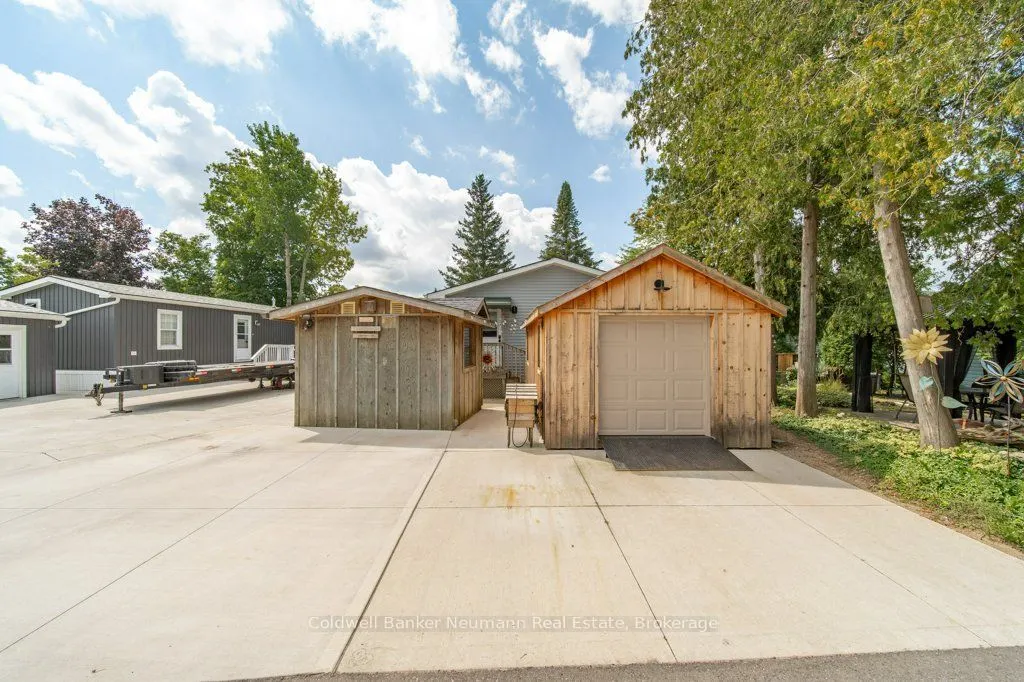 41 Trillium Beach Drive Pvt Drive