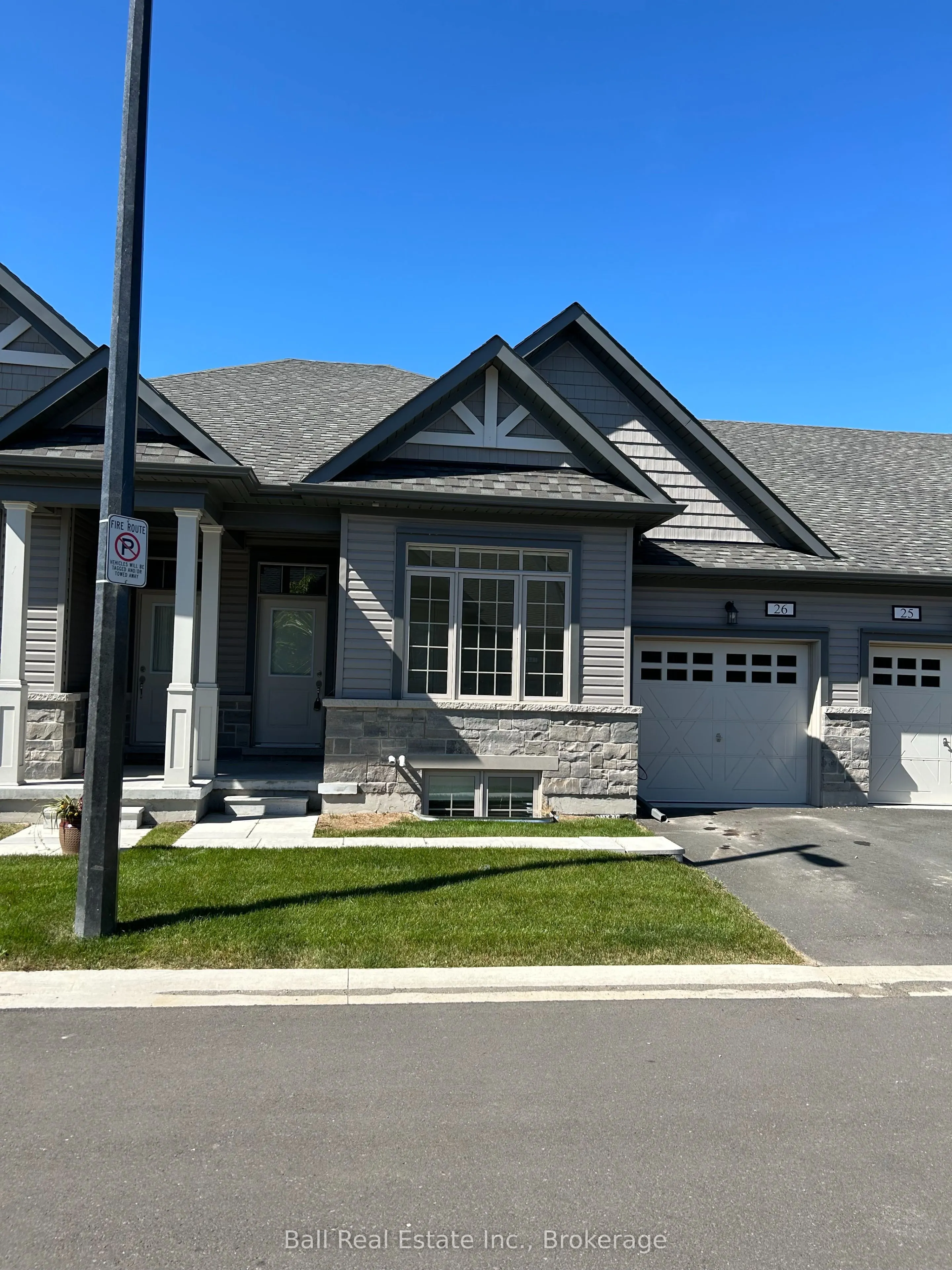 17 Lakewood Crescent #26