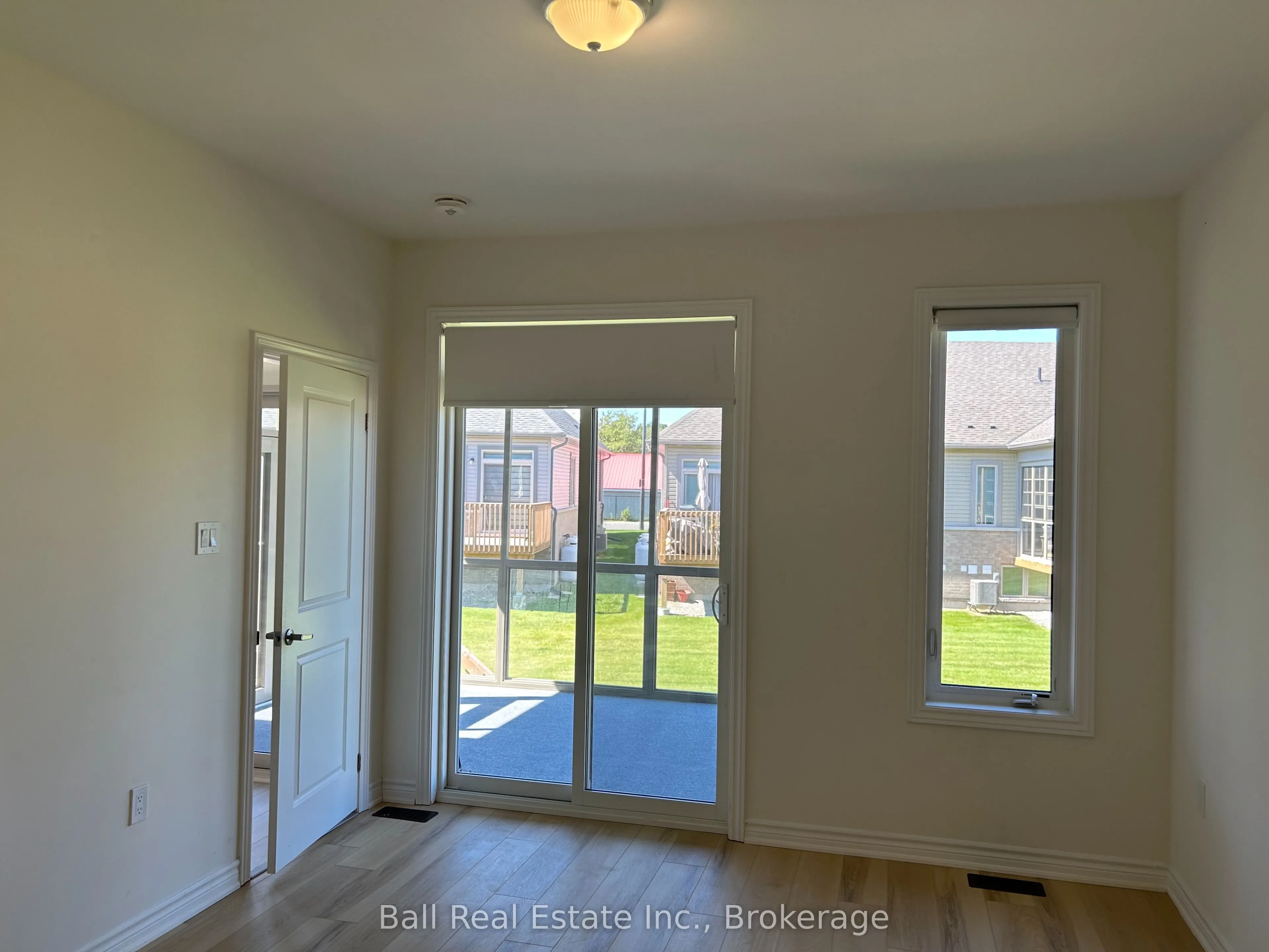 17 Lakewood Crescent #26