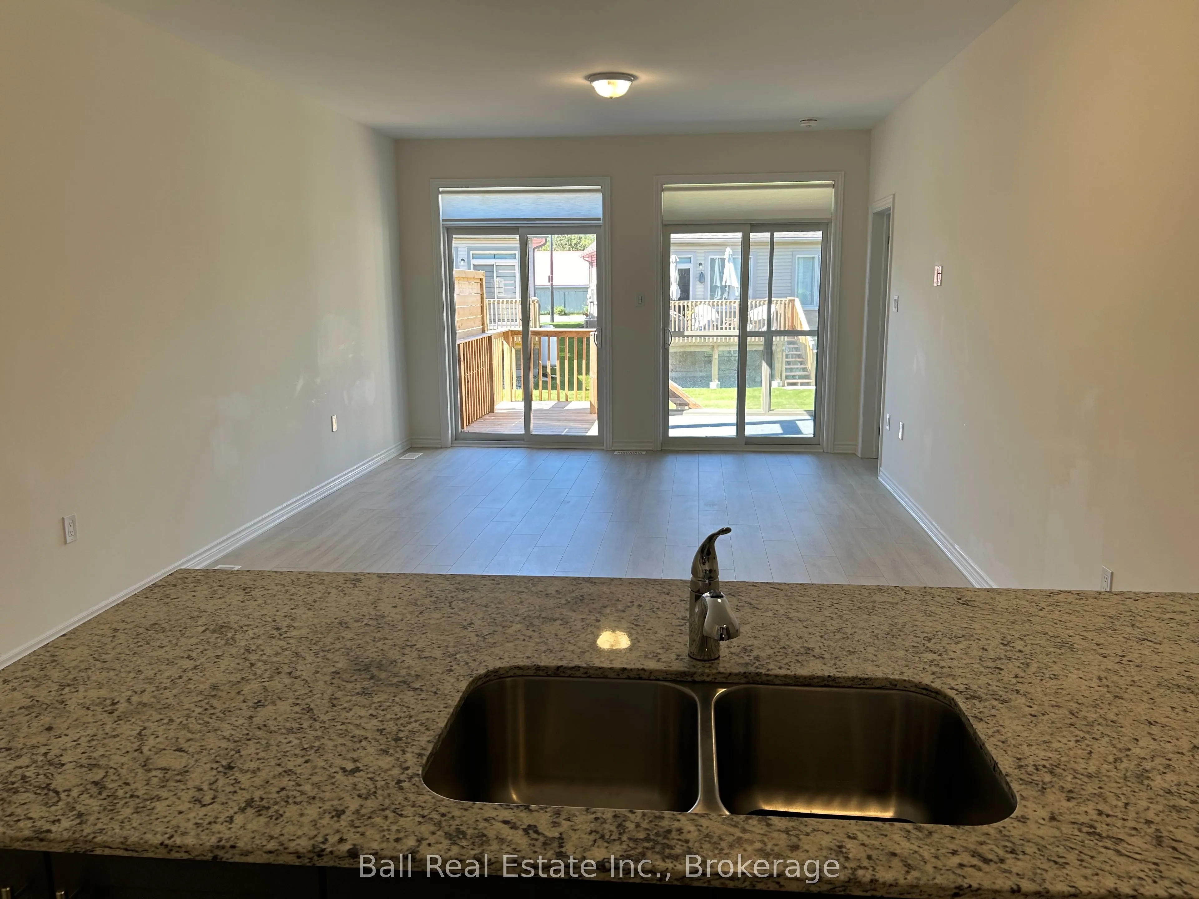 17 Lakewood Crescent #26