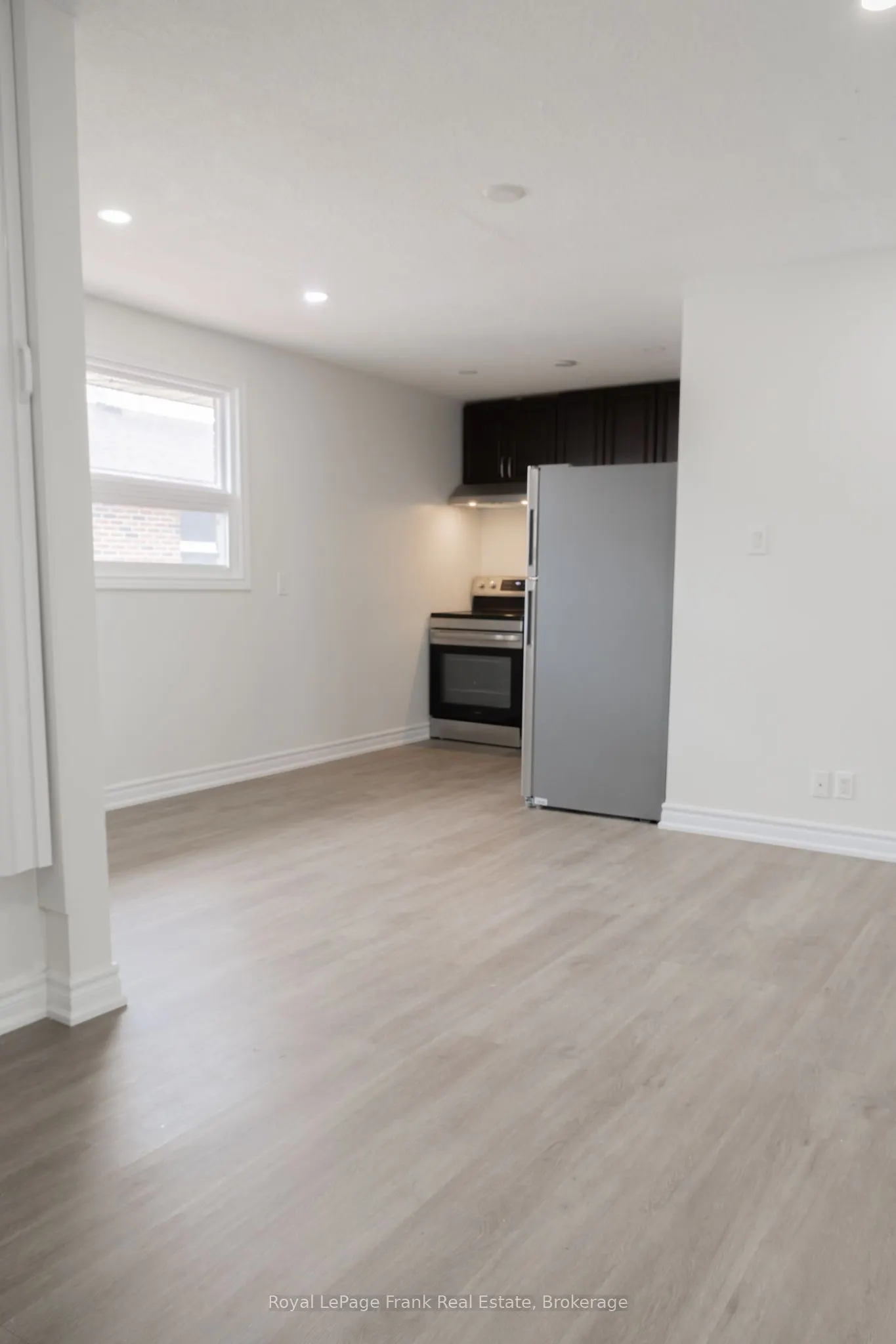 84 Mary Street W #3