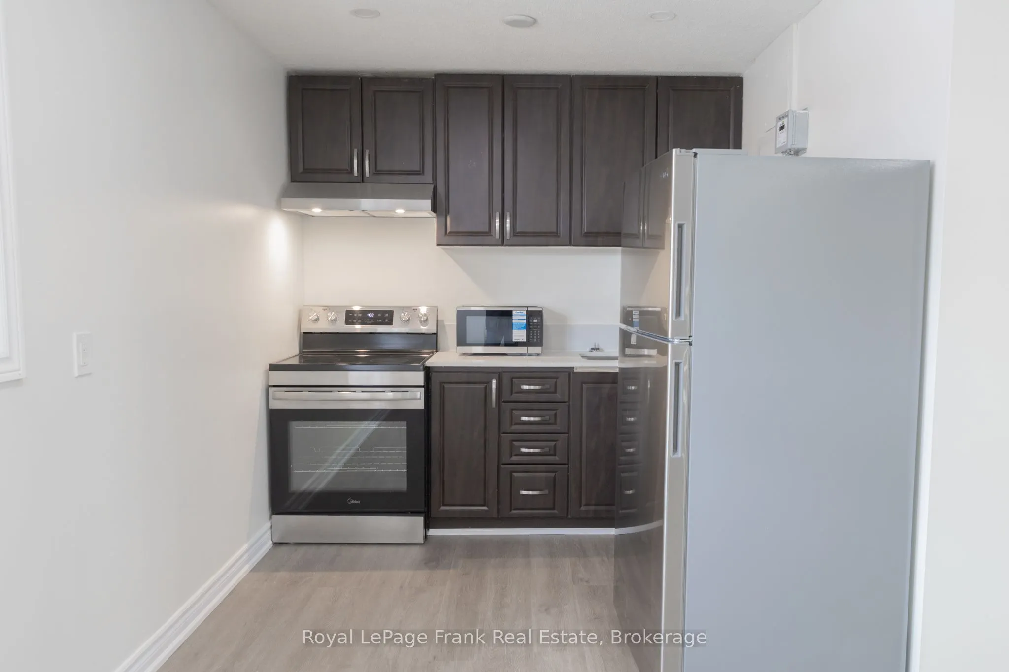 84 Mary Street W #1