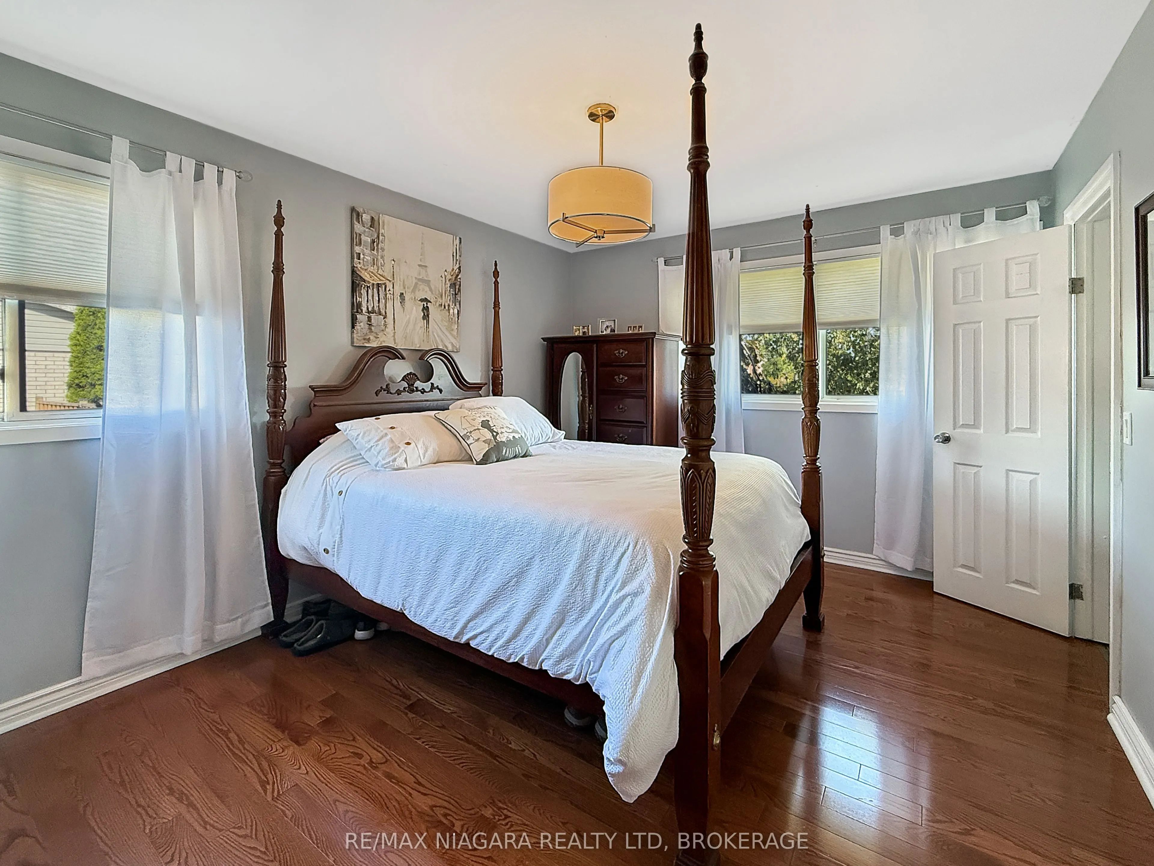 27 Lindbergh Drive