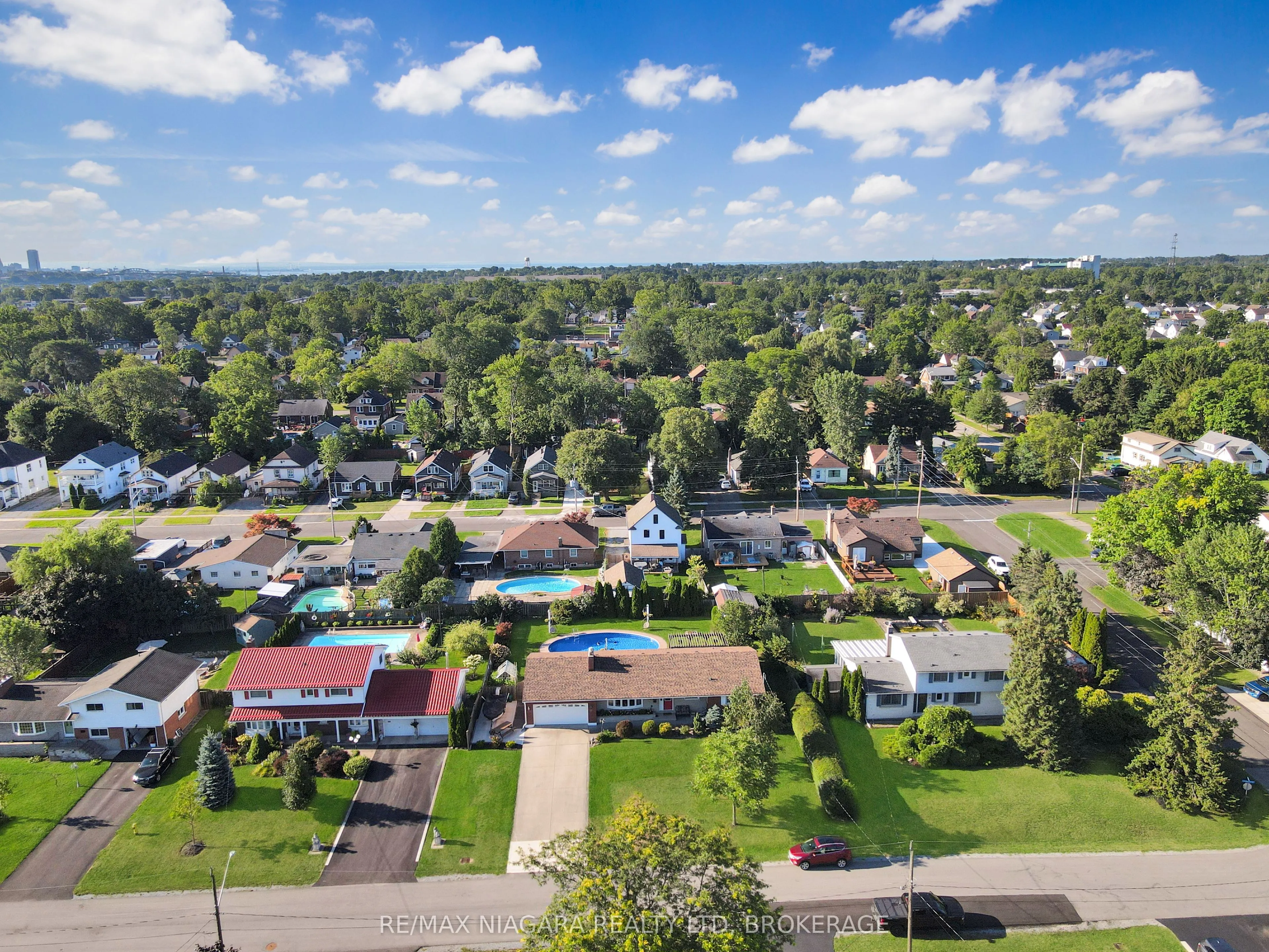 27 Lindbergh Drive