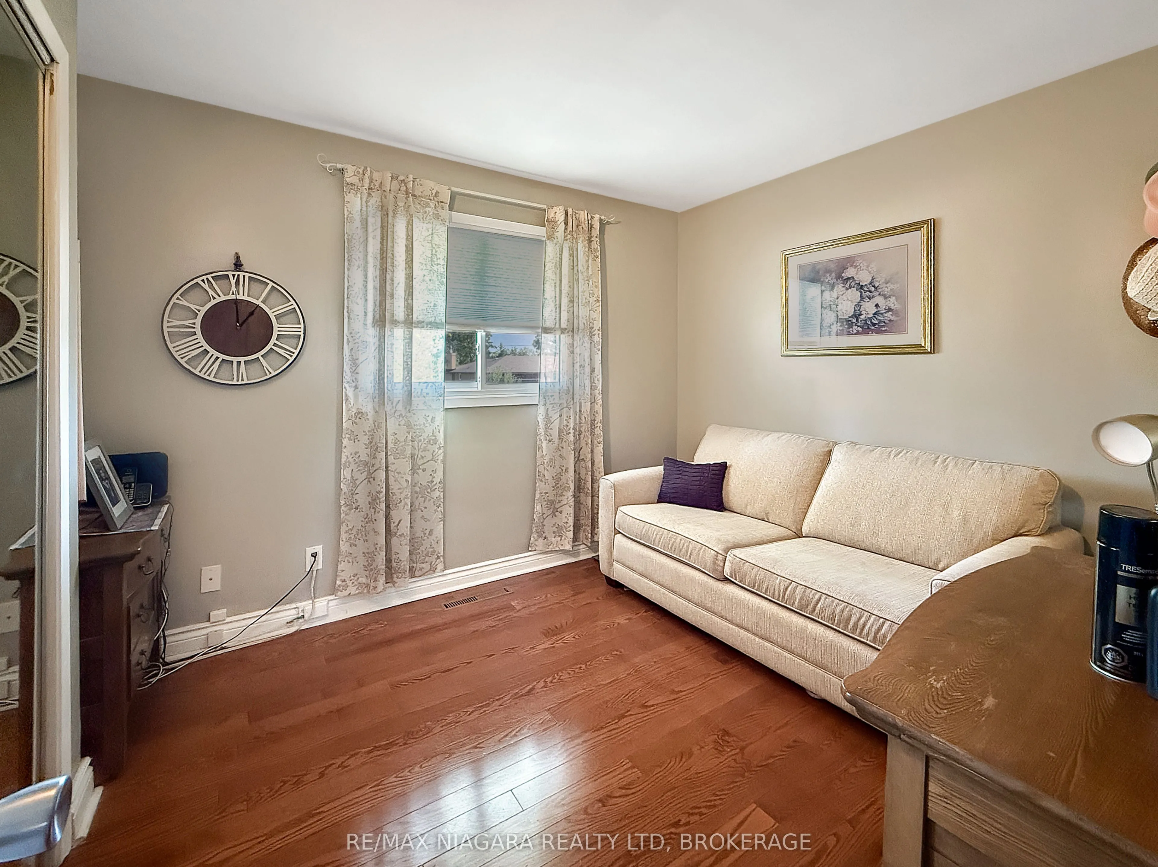 27 Lindbergh Drive