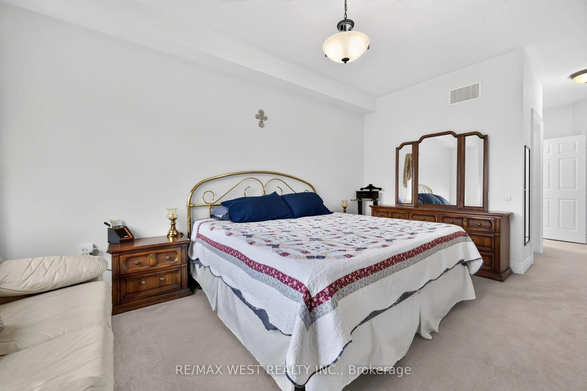 1 Potts Lane