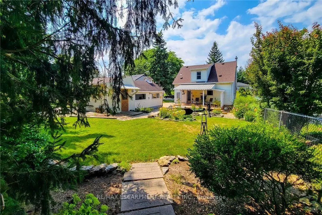 42 LAKE Avenue N