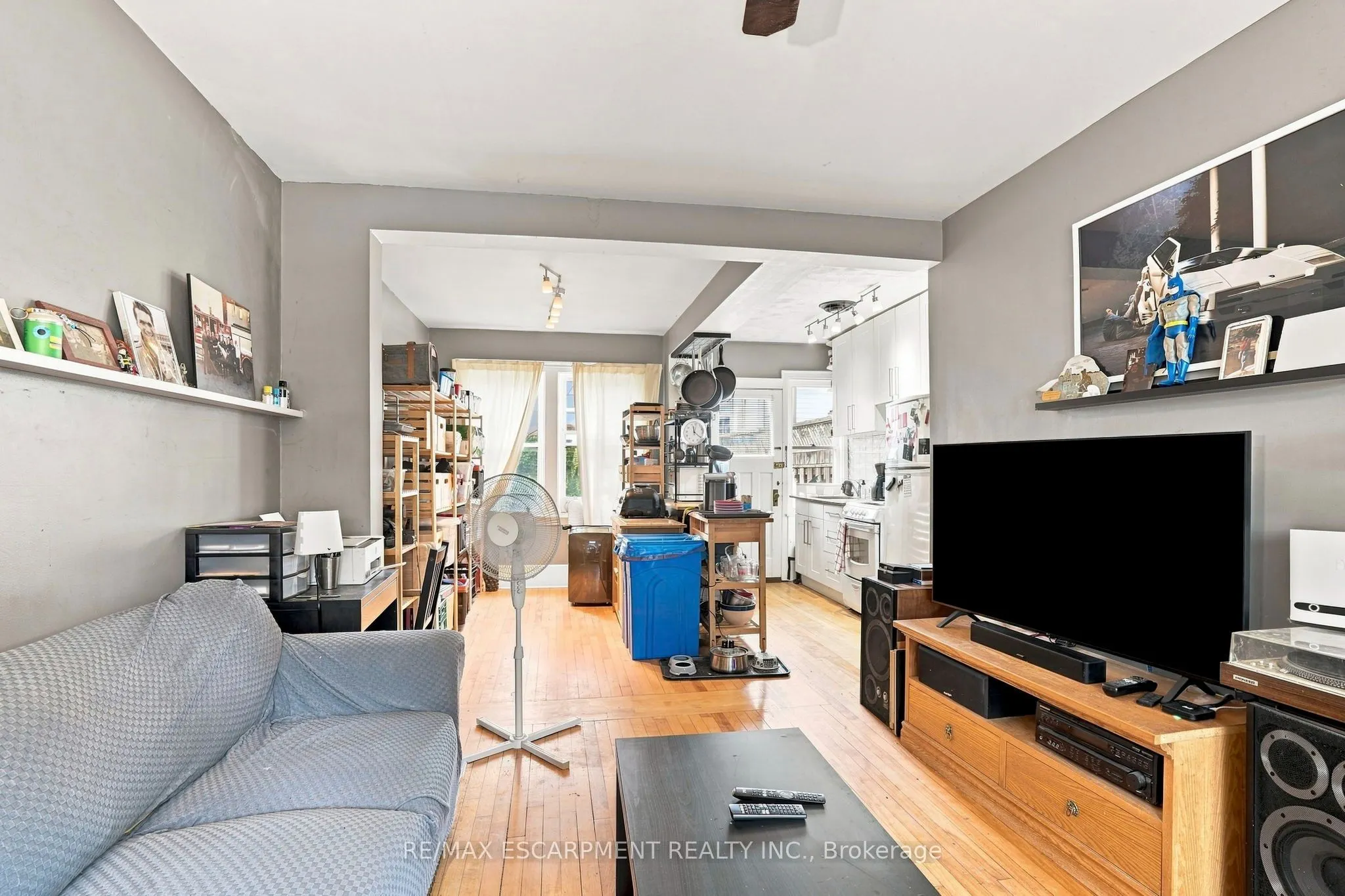83 NAPIER Street