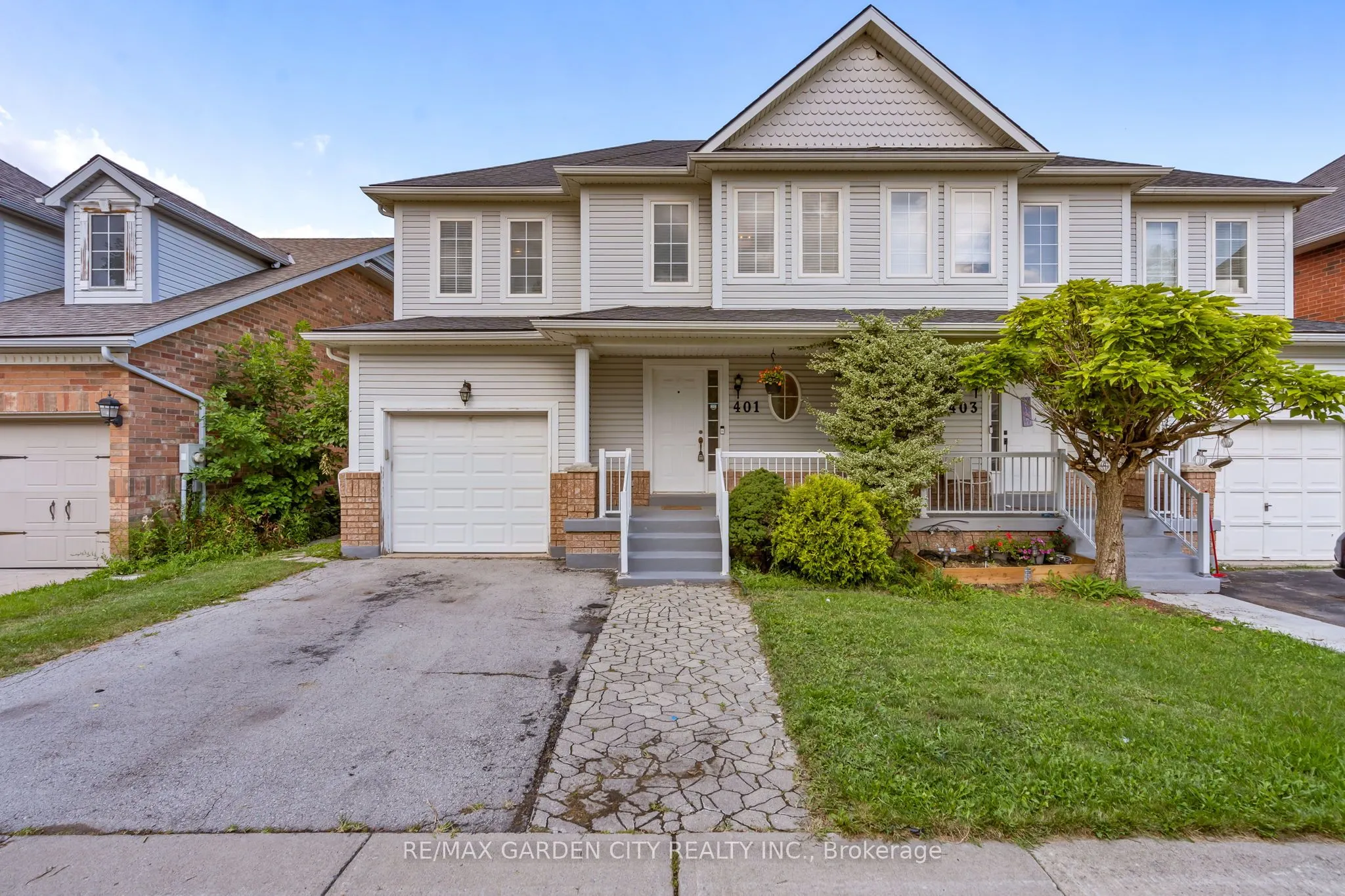 401 Wright Crescent