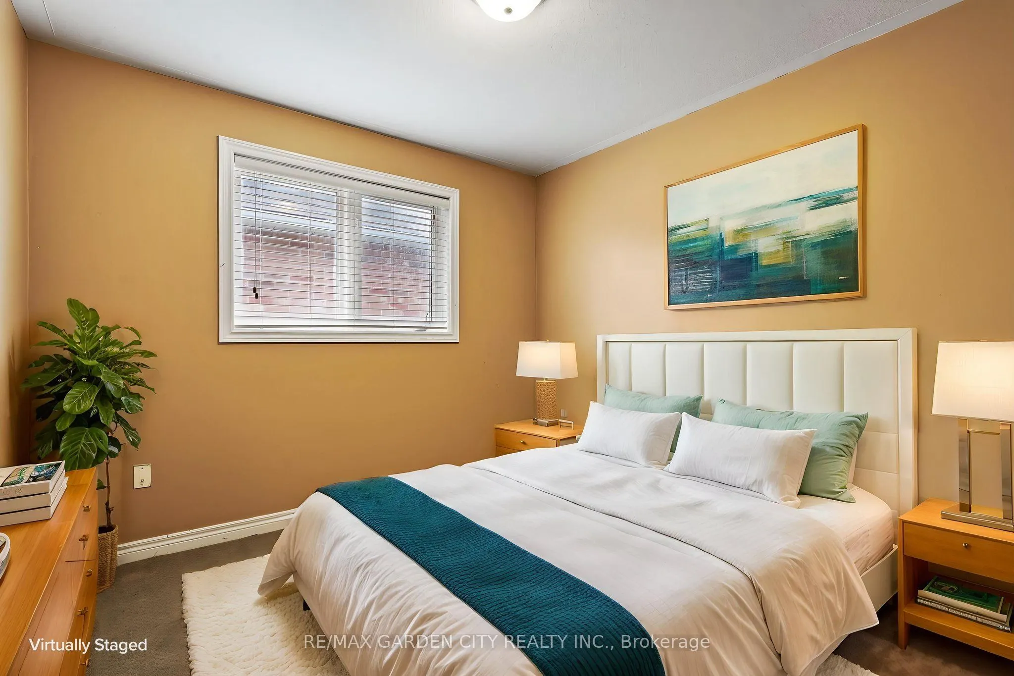 401 Wright Crescent