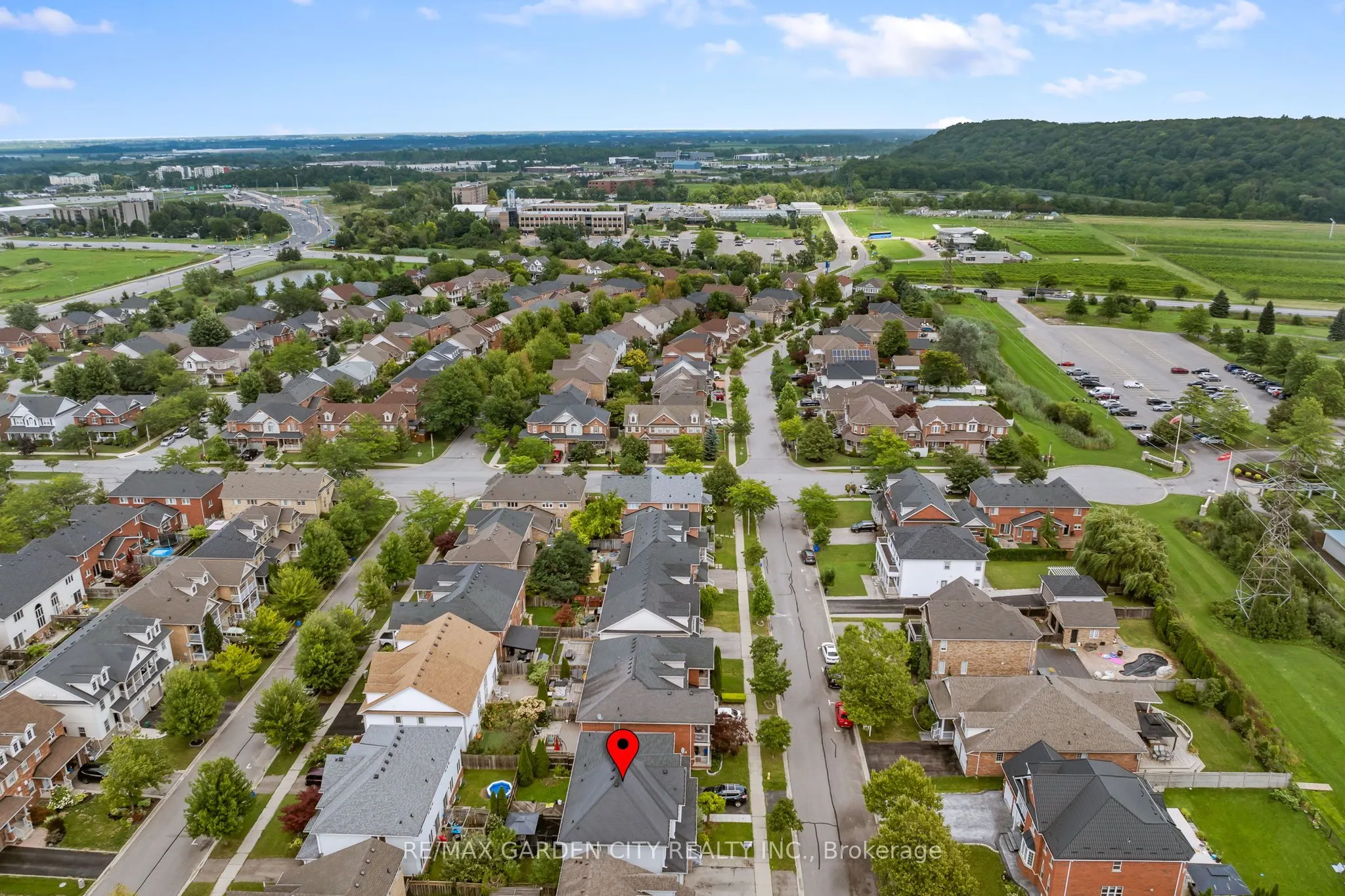 401 Wright Crescent