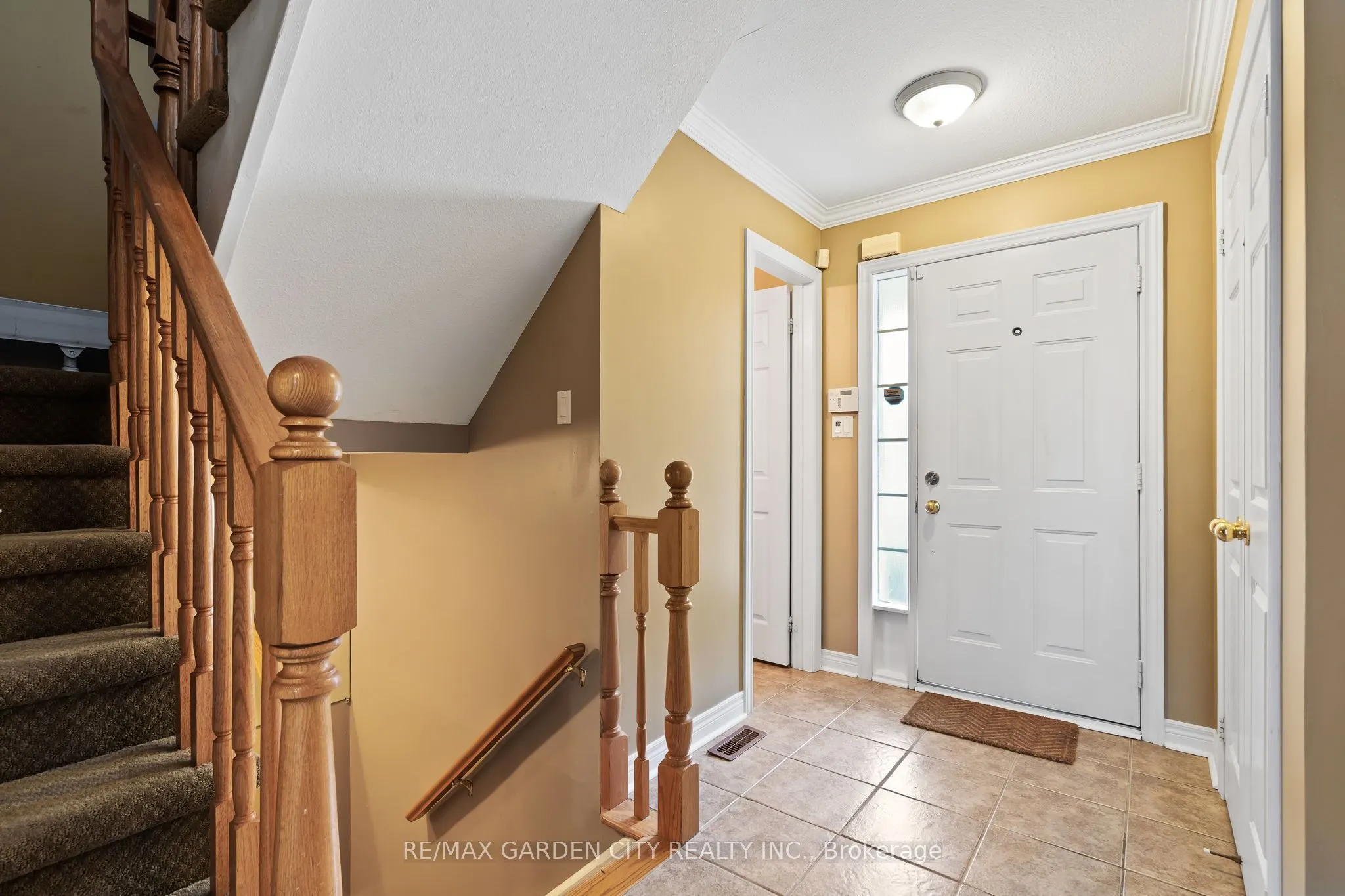 401 Wright Crescent