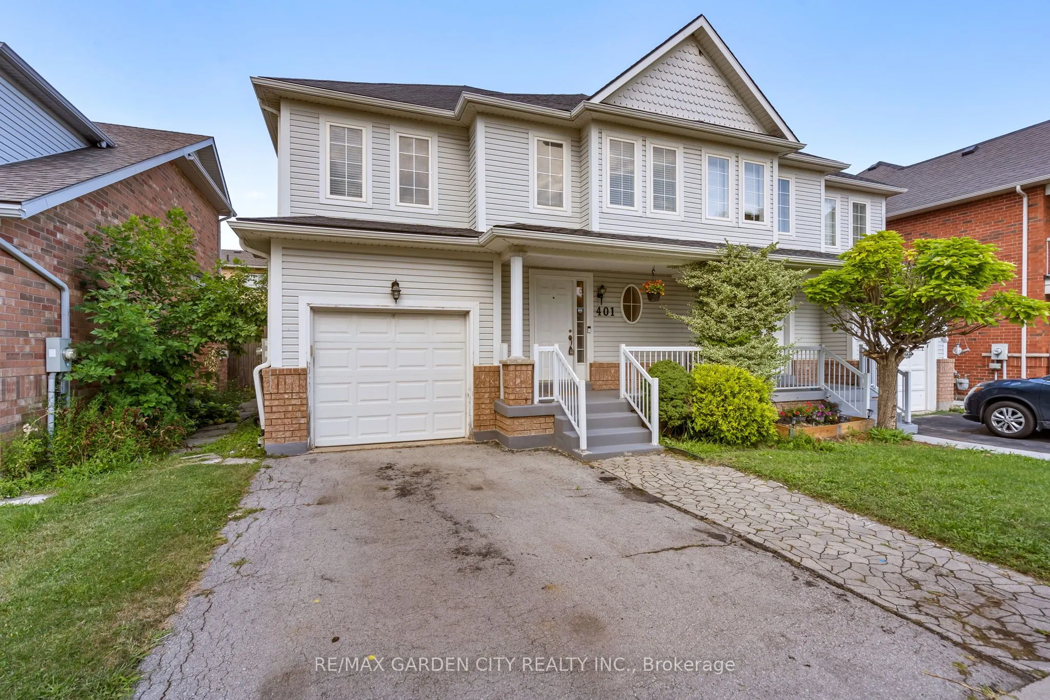 401 Wright Crescent