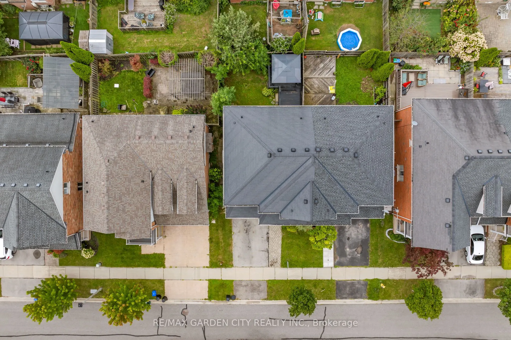 401 Wright Crescent