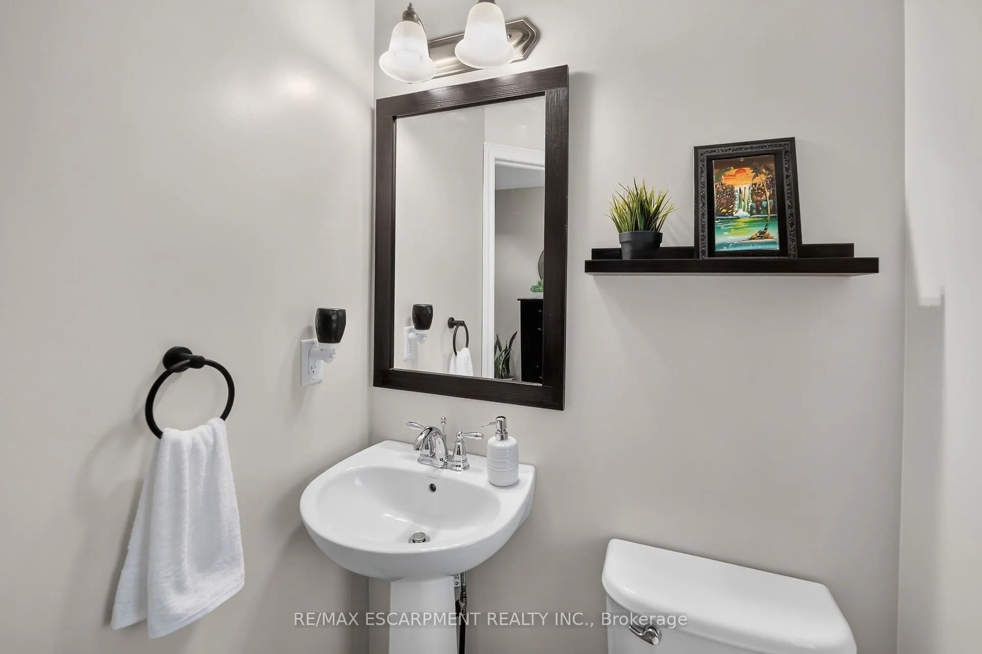 4838 Adam Court