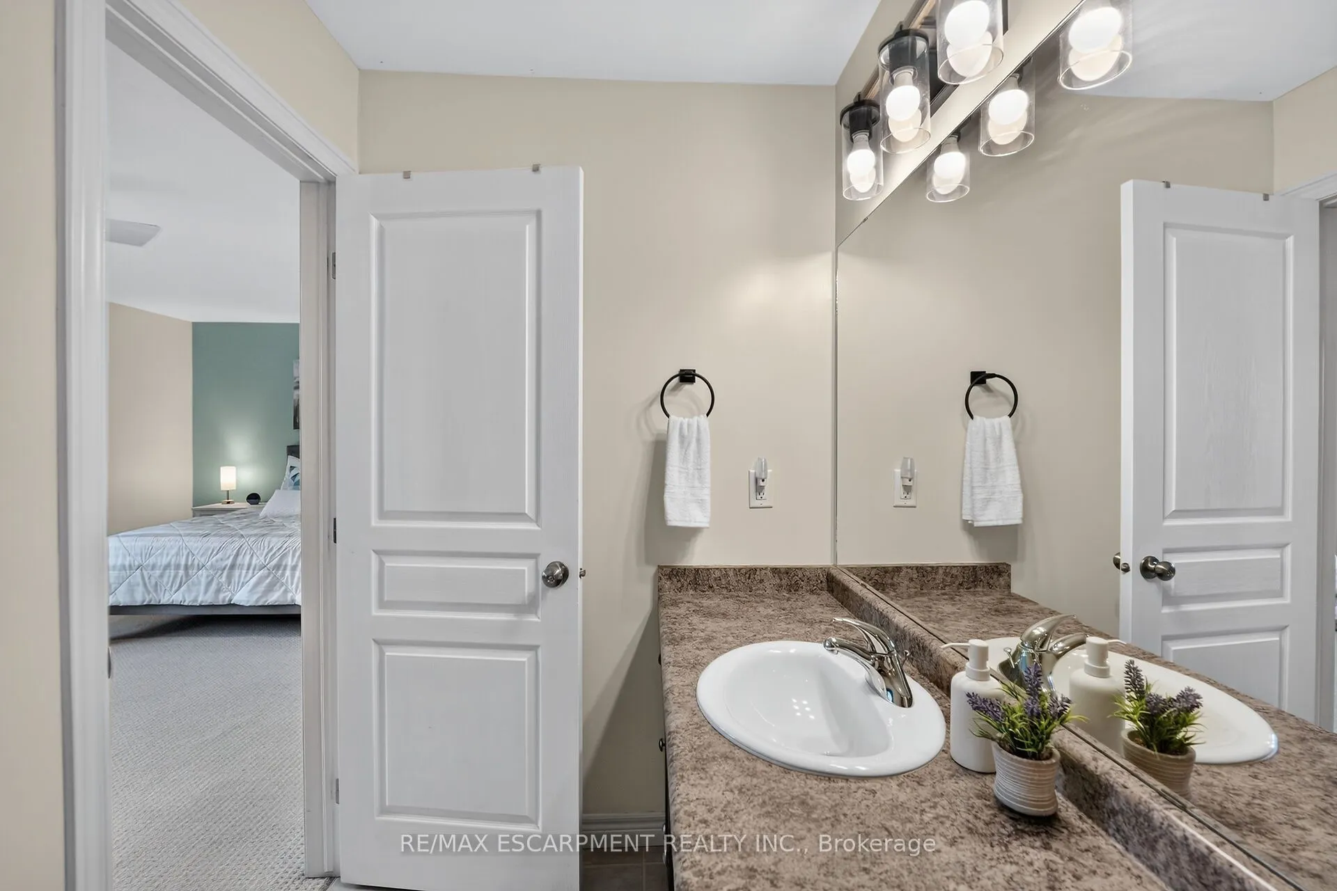 4838 Adam Court