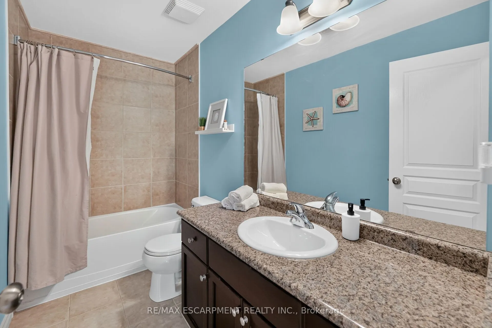 4838 Adam Court