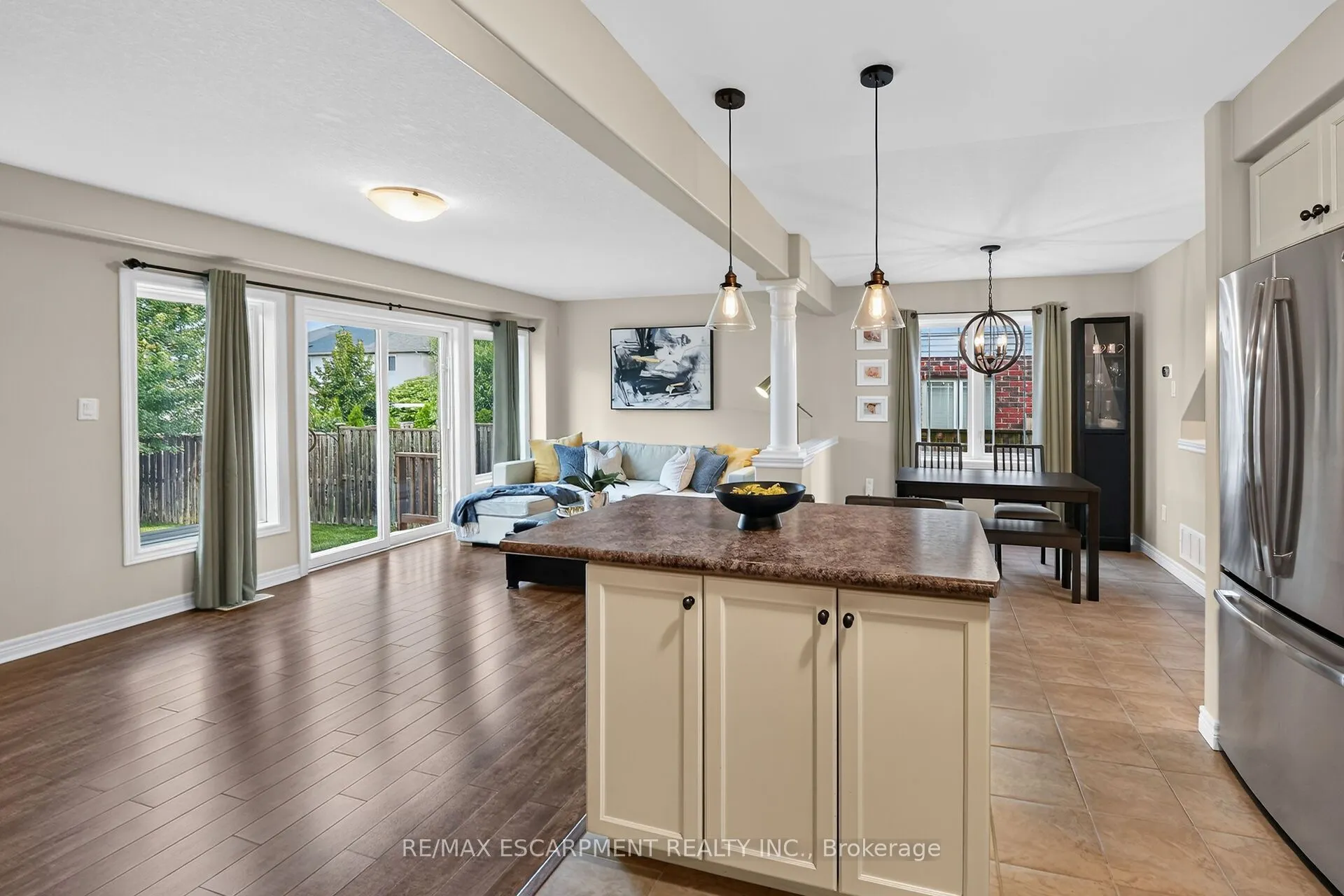 4838 Adam Court