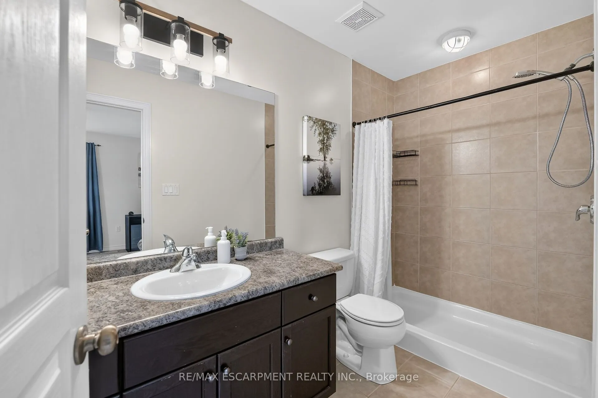 4838 Adam Court