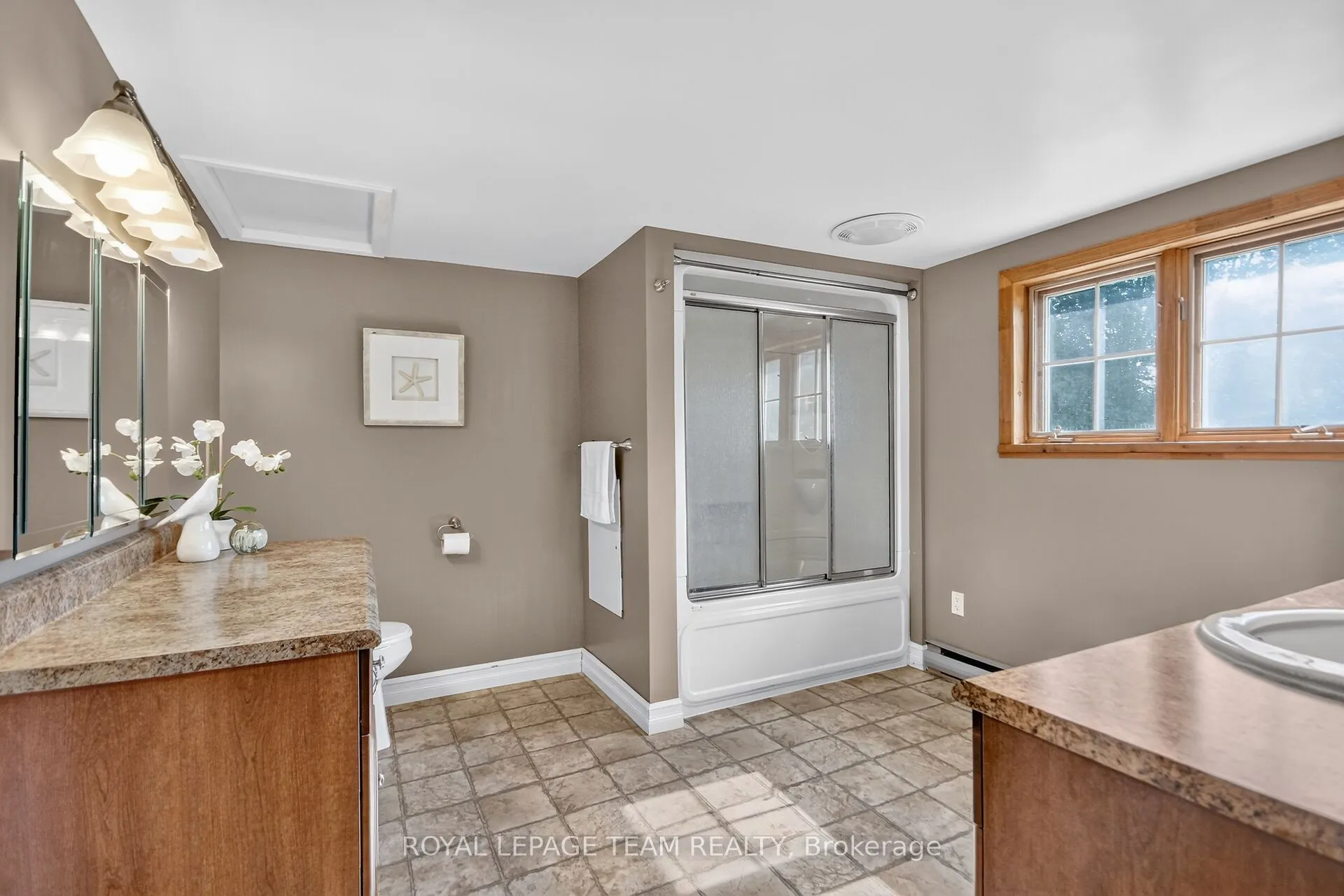 3246 Tolmies Corners Road