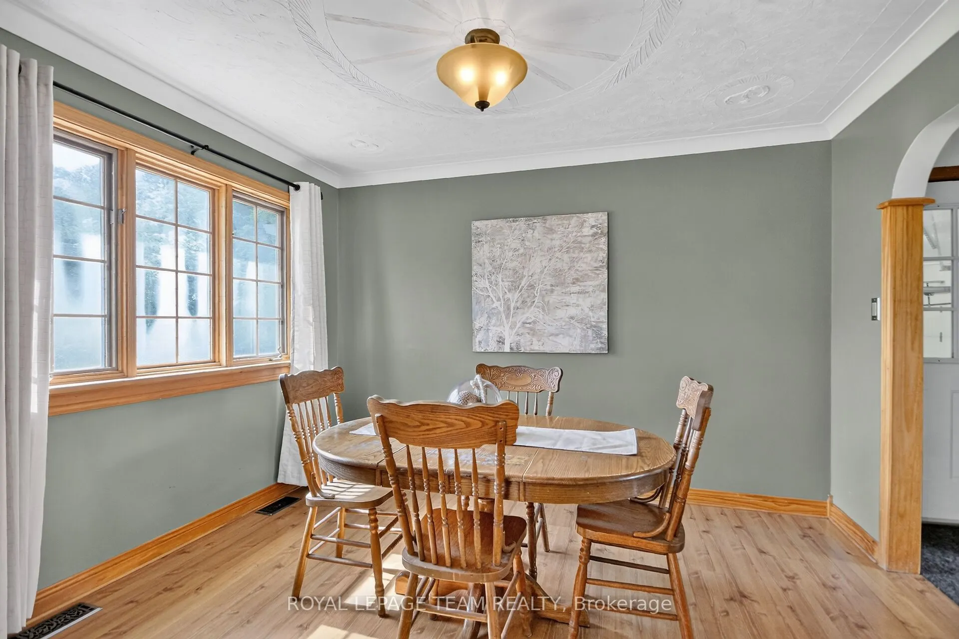 3246 Tolmies Corners Road