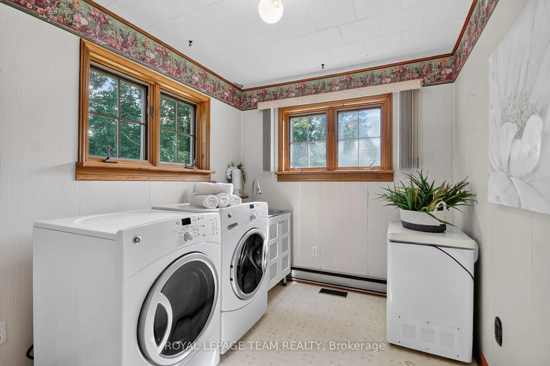 3246 Tolmies Corners Road