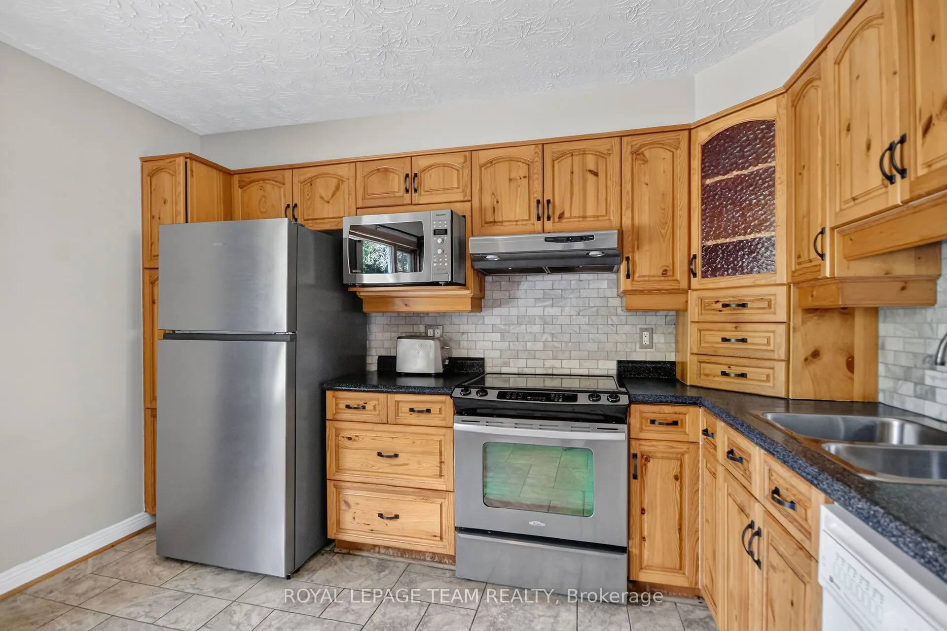 3246 Tolmies Corners Road
