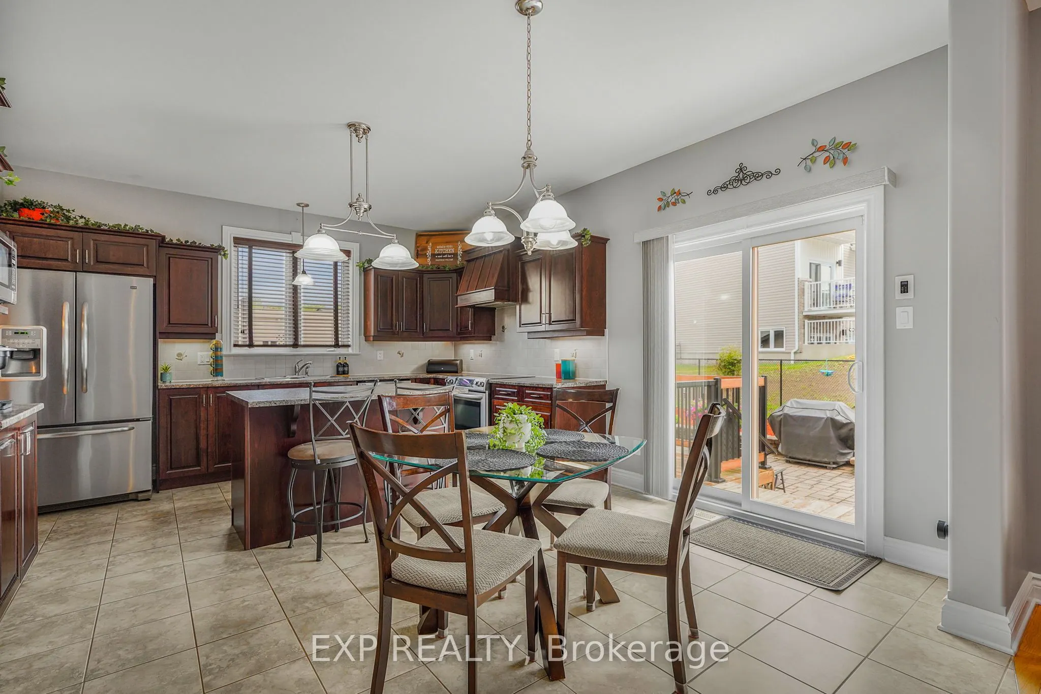 224 Topaze Crescent