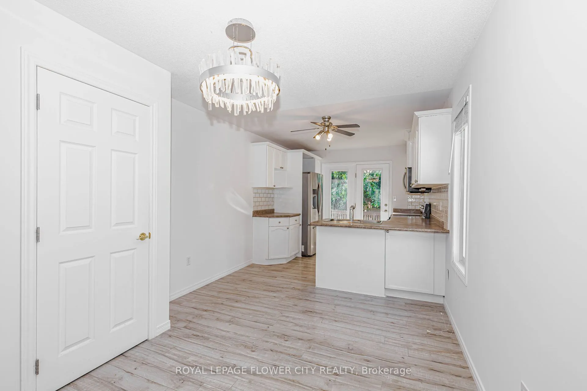 47 Queensway Drive