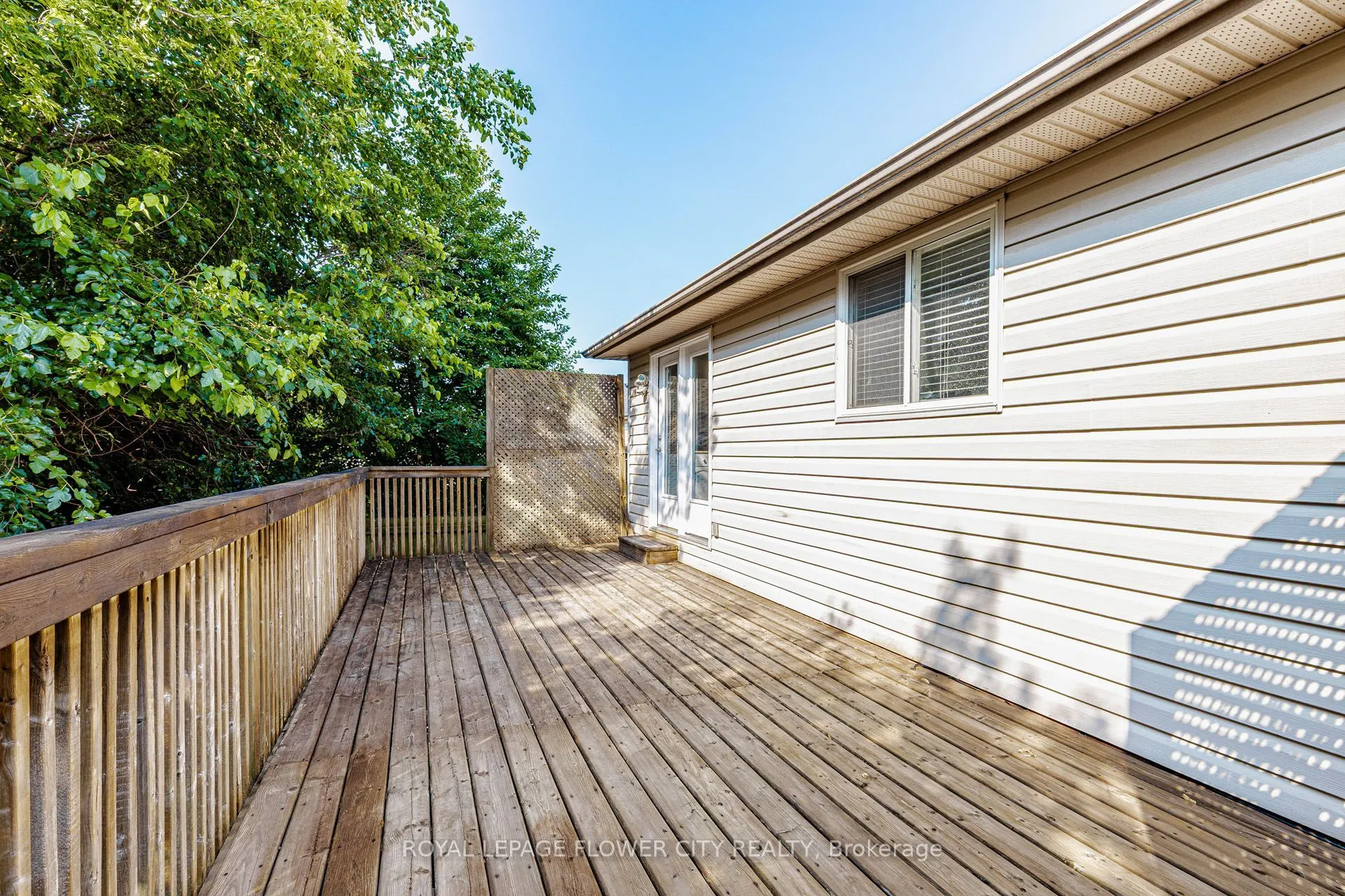47 Queensway Drive