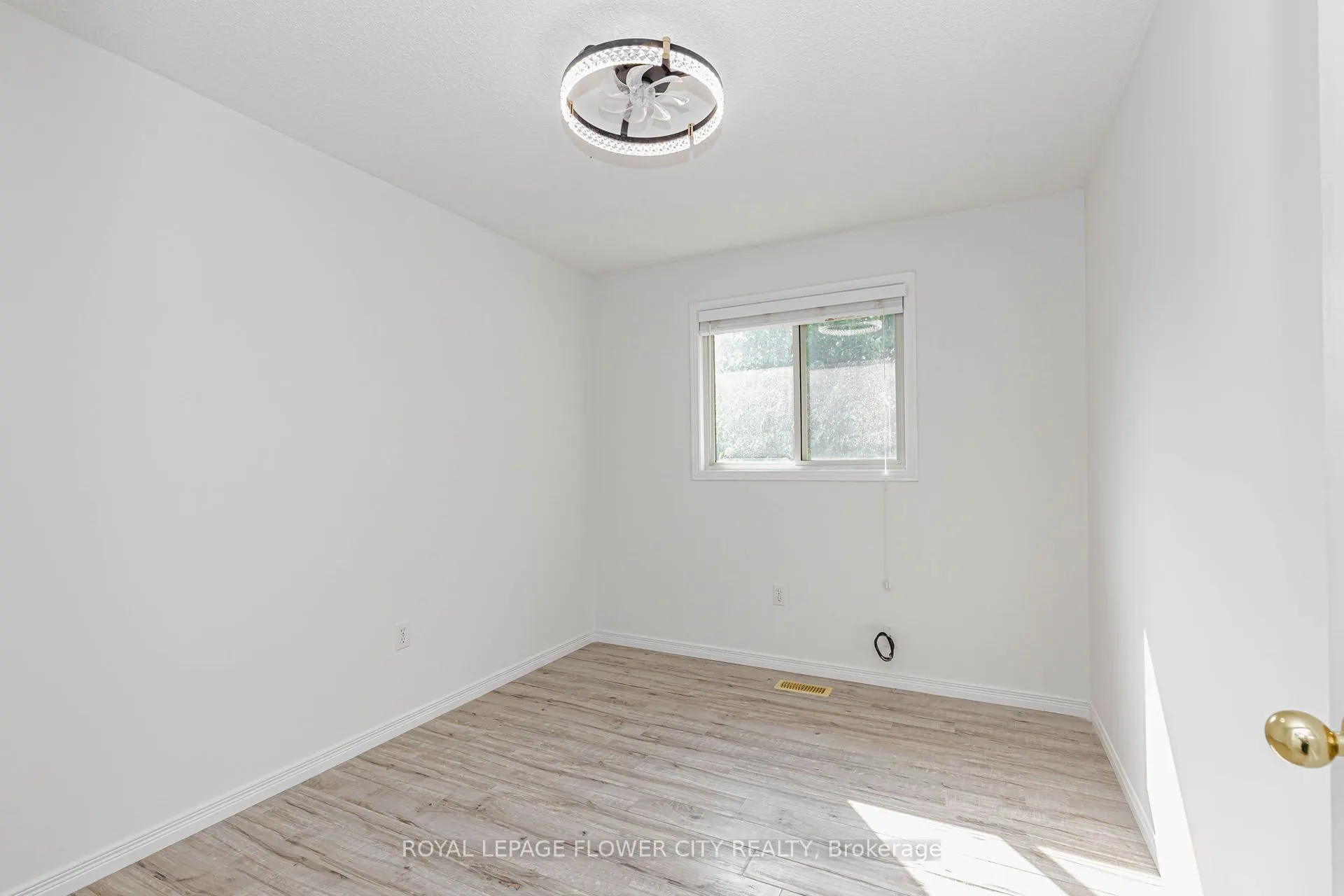 47 Queensway Drive